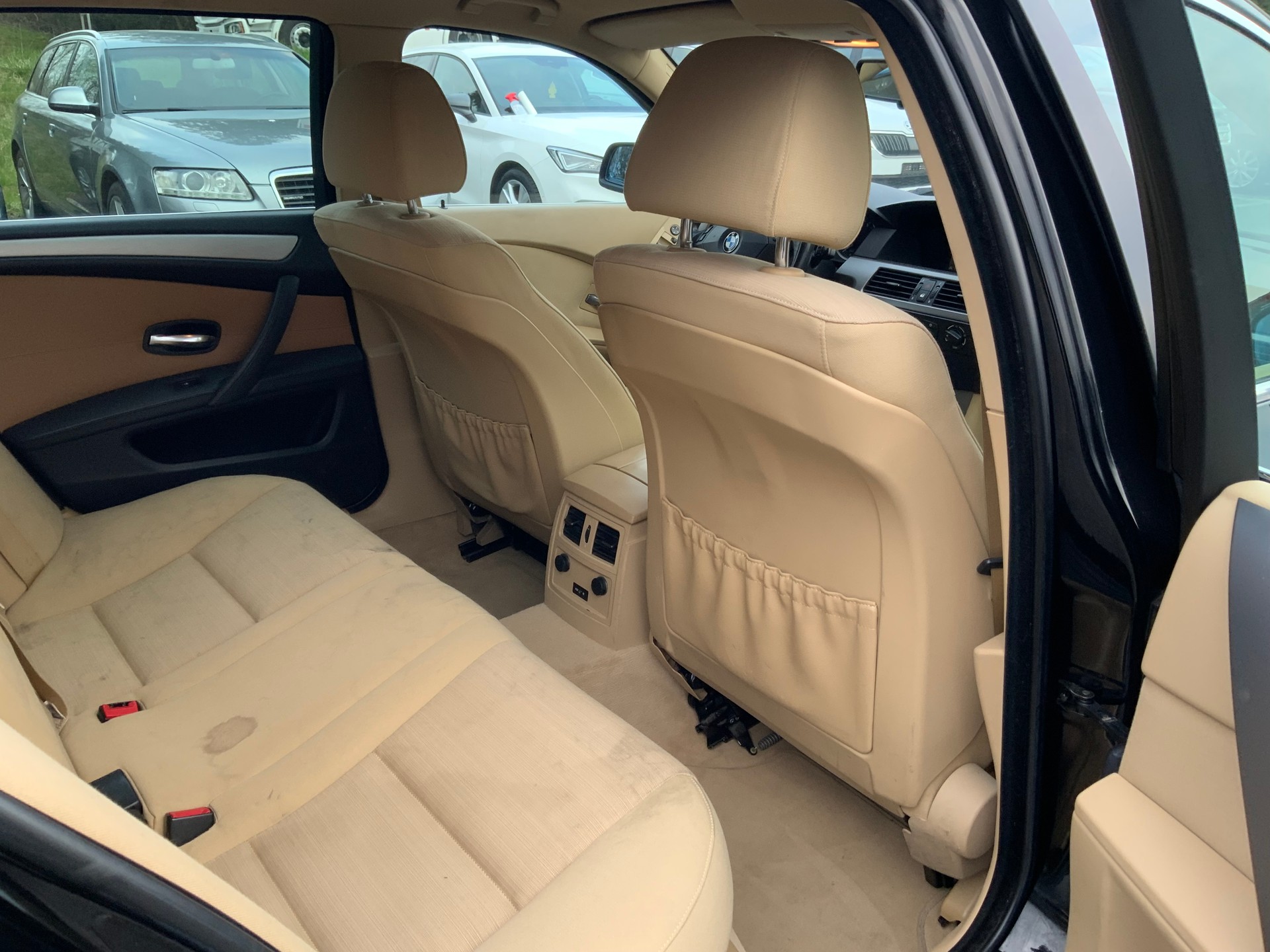 BMW 525xi Touring-image-12