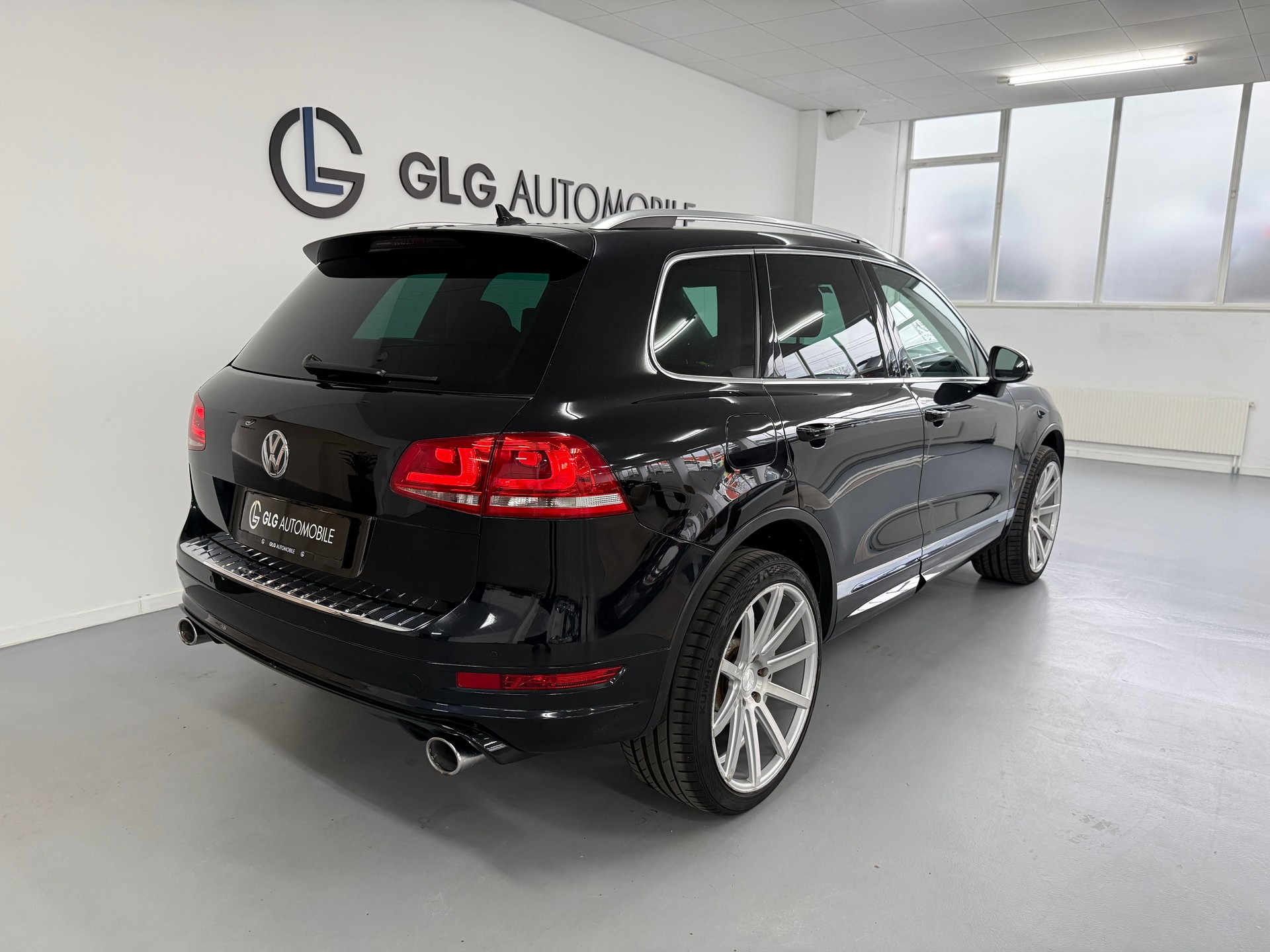 VW Touareg 3.0 TDI R-Line BlueMotion Technology Tiptronic-showroom-element-3