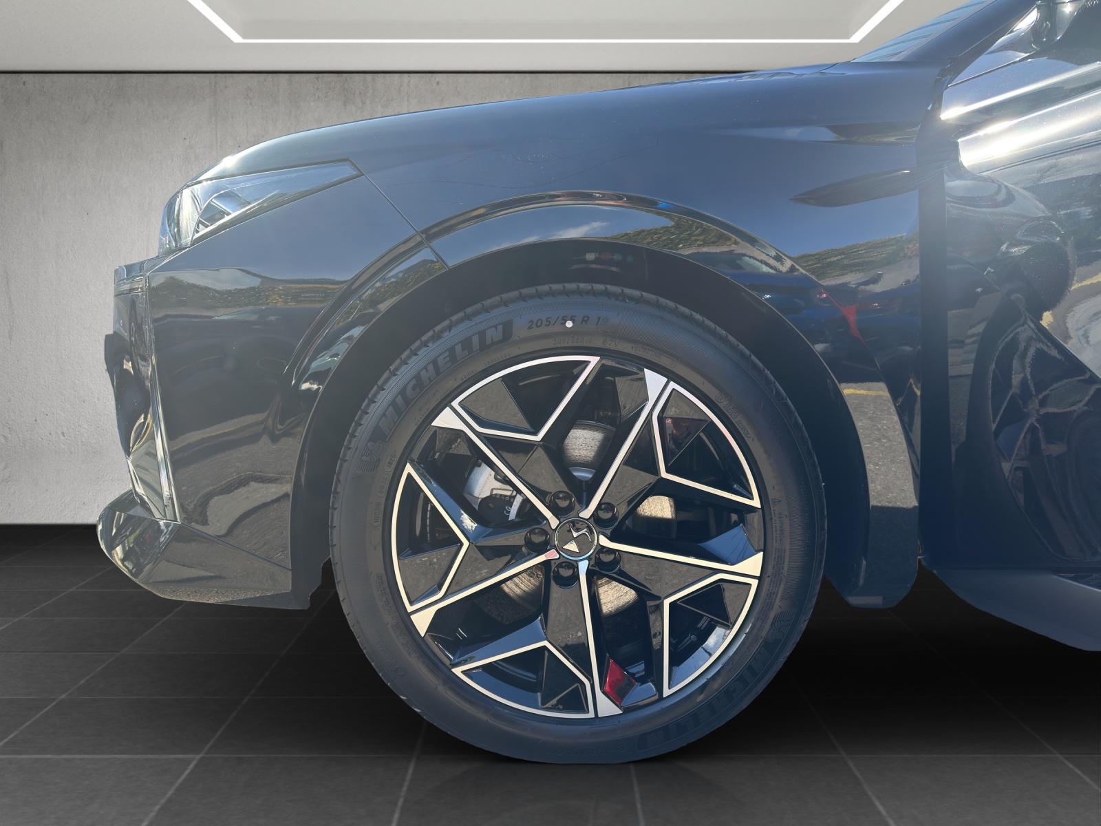 DS AUTOMOBILES No4 1.2 Hybrid 145 Étoile Nappa-image-19