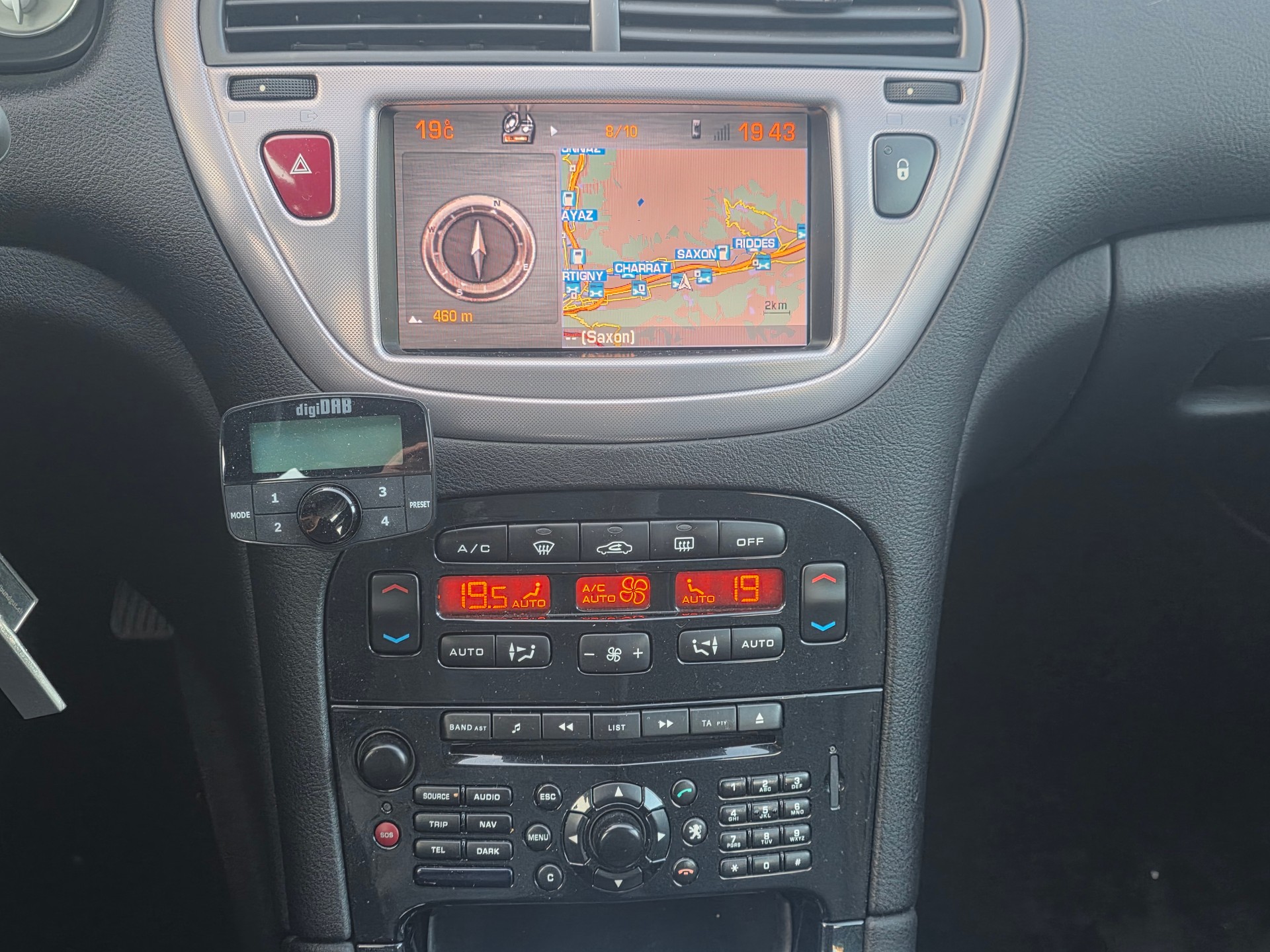 PEUGEOT 607 2.7 HDI V6 Platinum (Edition)-image-12
