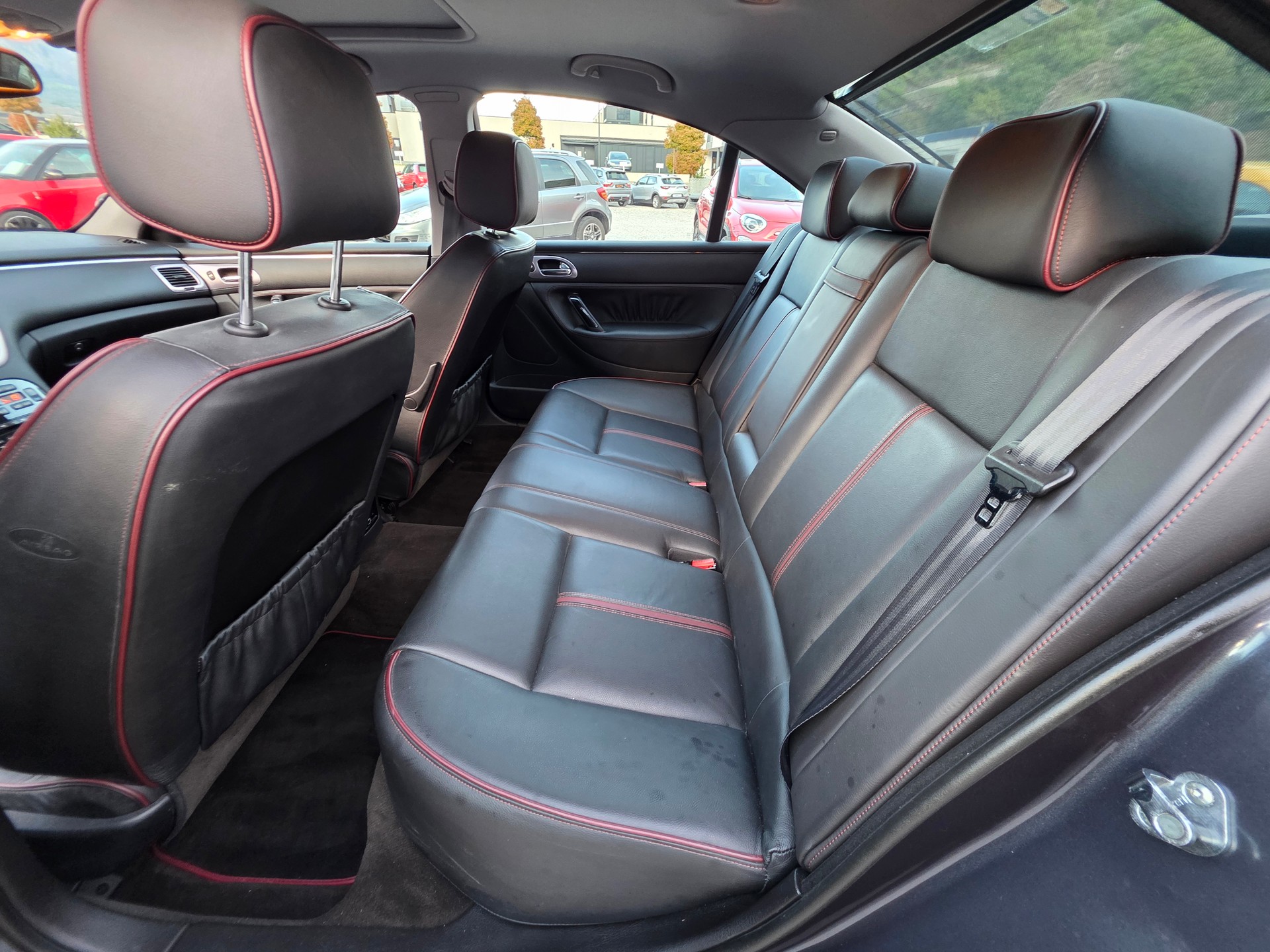 PEUGEOT 607 2.7 HDI V6 Platinum (Edition)-image-9