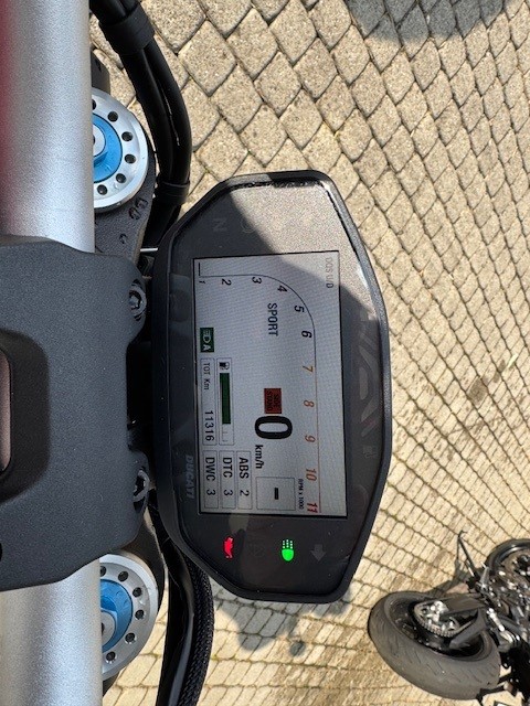 DUCATI Monster 1200 S-image-4