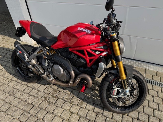 DUCATI Monster 1200 S