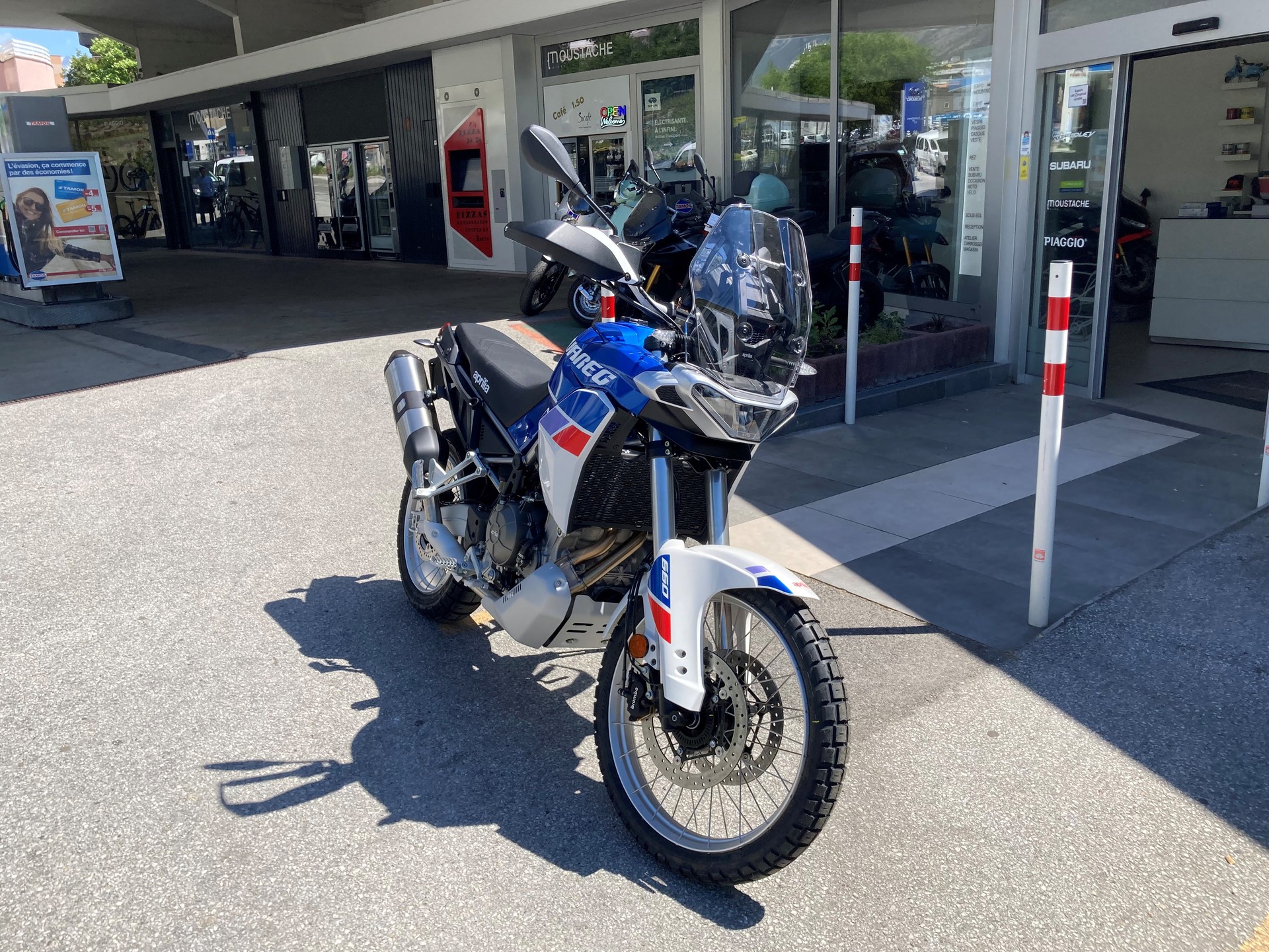 APRILIA Tuareg 660 Evocative-image-1