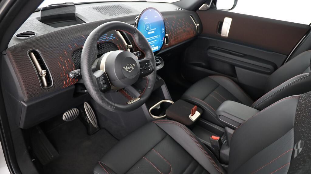 MINI John Cooper Works Countryman ALL4-image-17
