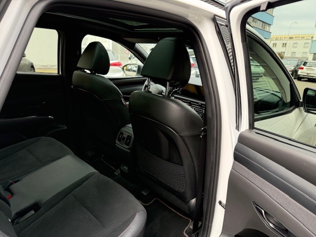 HYUNDAI Tucson 1.6 T-GDi HEV N-Line LUX.pack 4WD-image-12