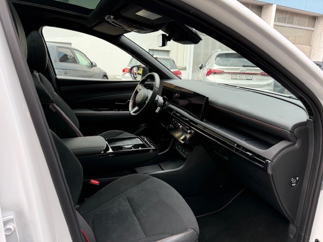 HYUNDAI Tucson 1.6 T-GDi HEV N-Line LUX.pack 4WD-image-8