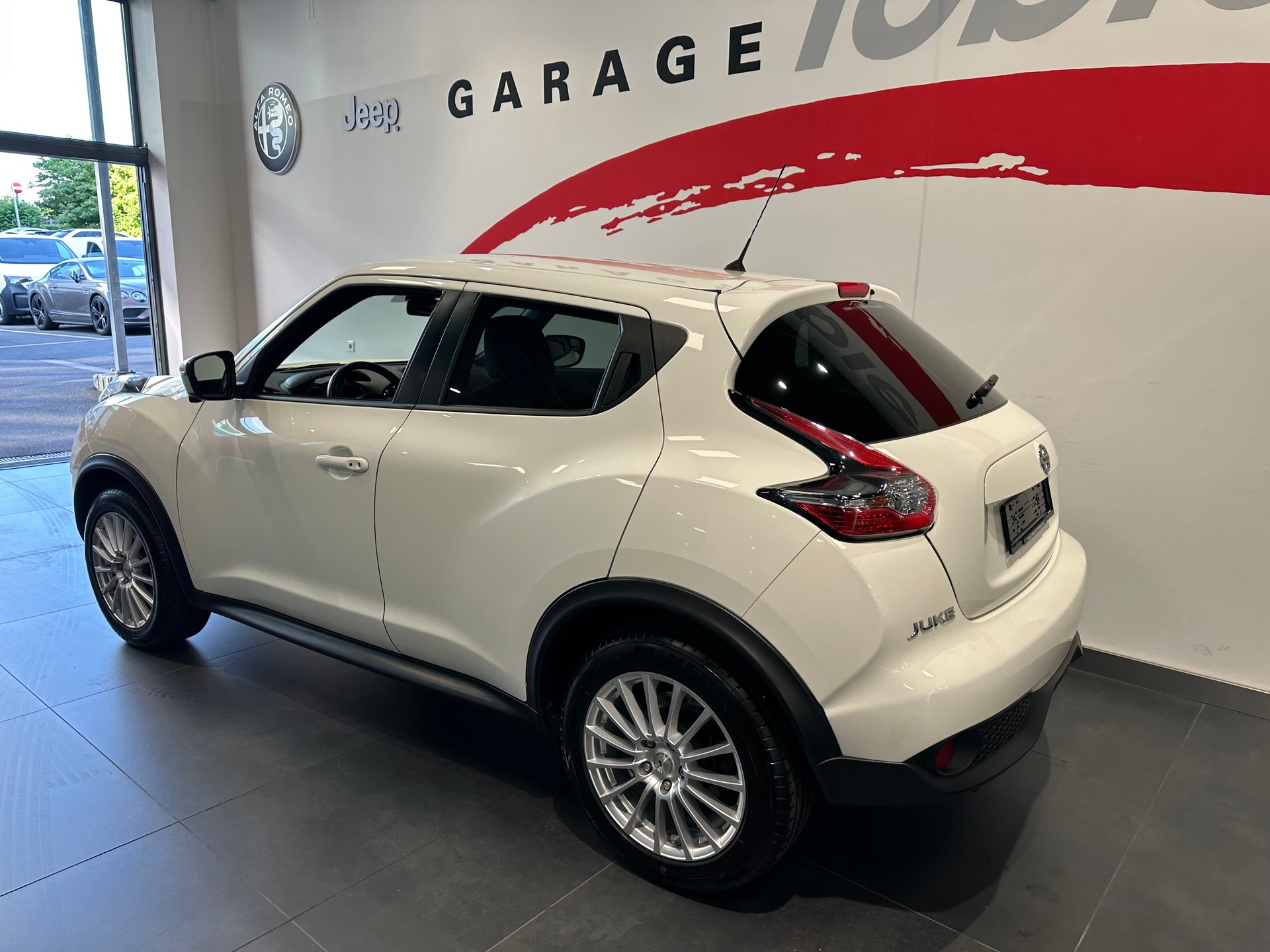 NISSAN Juke 1.6 DIG-T N-Connecta 4x4 Xtronic M-CVT-image-12