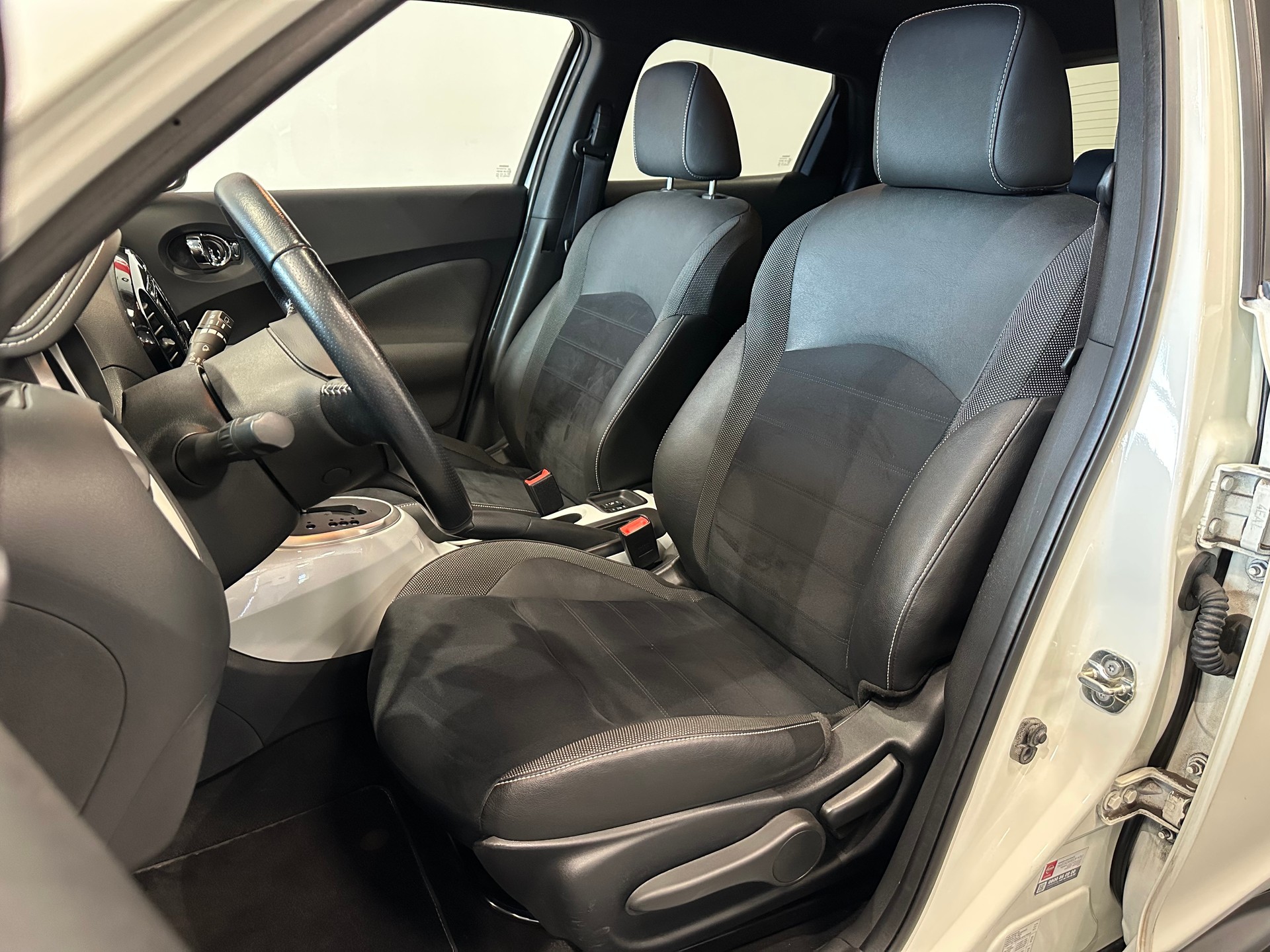 NISSAN Juke 1.6 DIG-T N-Connecta 4x4 Xtronic M-CVT-image-26