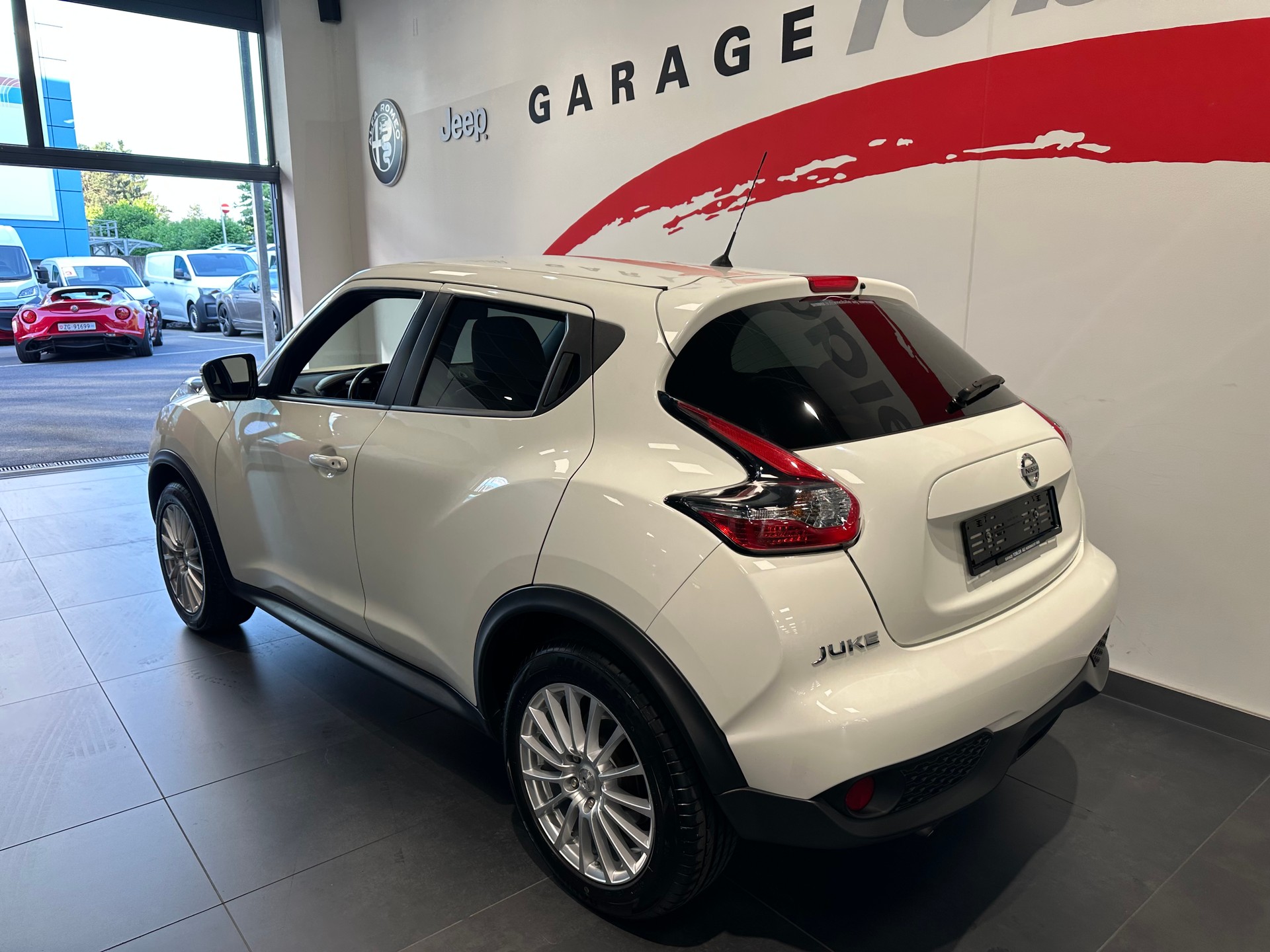 NISSAN Juke 1.6 DIG-T N-Connecta 4x4 Xtronic M-CVT-image-13
