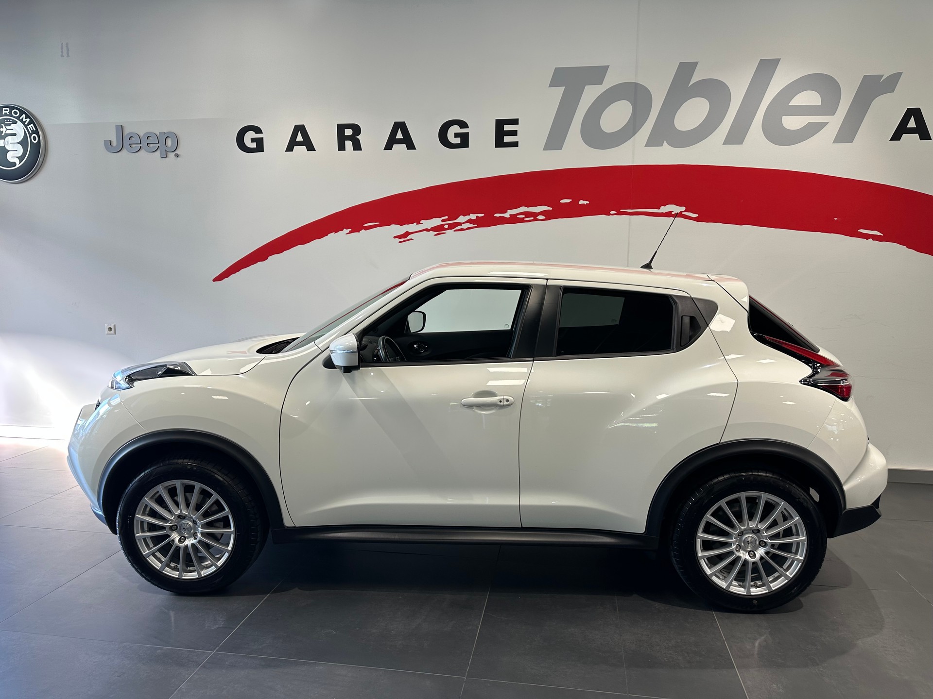 NISSAN Juke 1.6 DIG-T N-Connecta 4x4 Xtronic M-CVT-image-8
