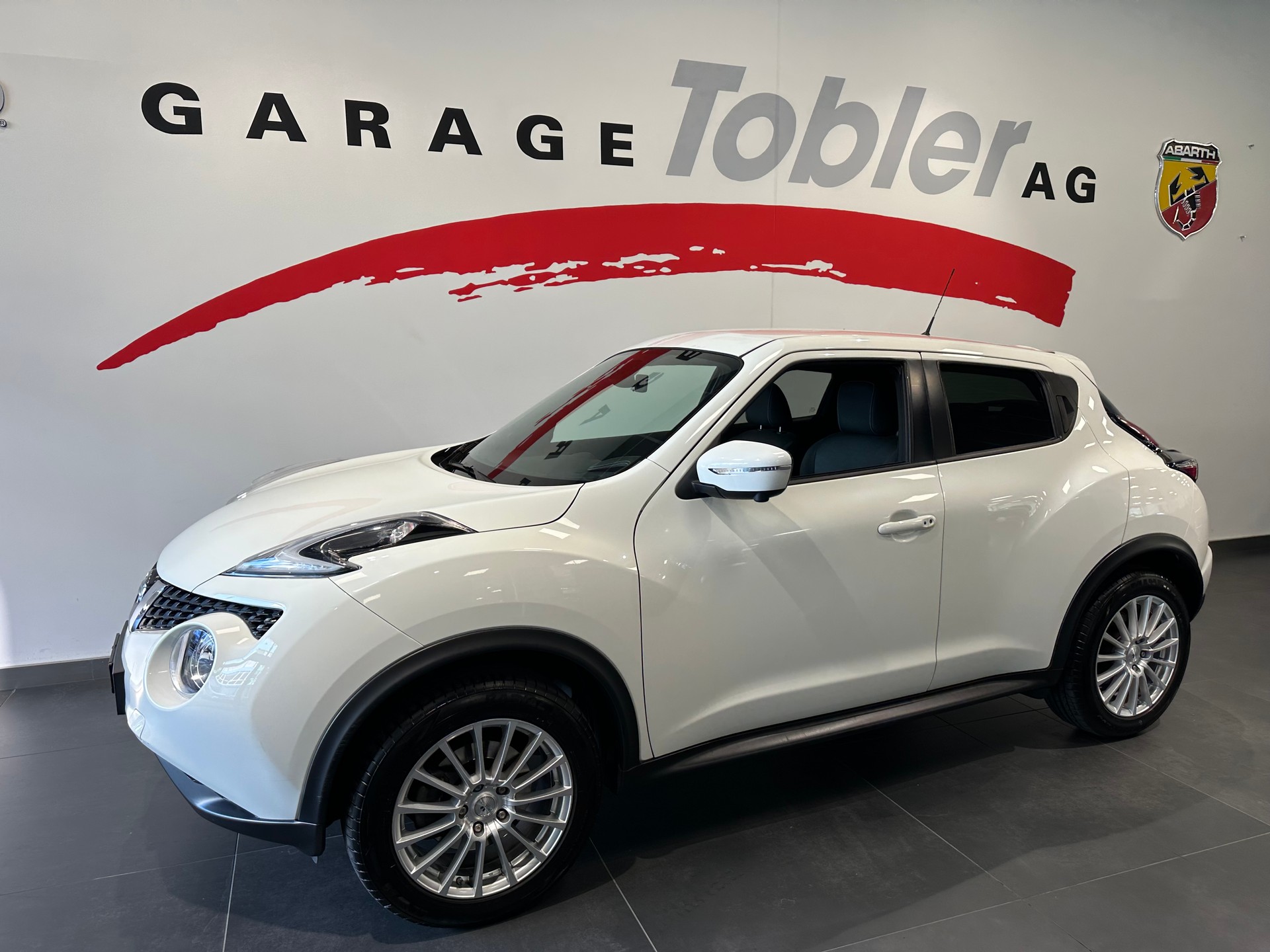 NISSAN Juke 1.6 DIG-T N-Connecta 4x4 Xtronic M-CVT-image-4