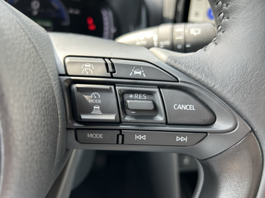TOYOTA Yaris Cross 1.5 Trend AWD-image-10