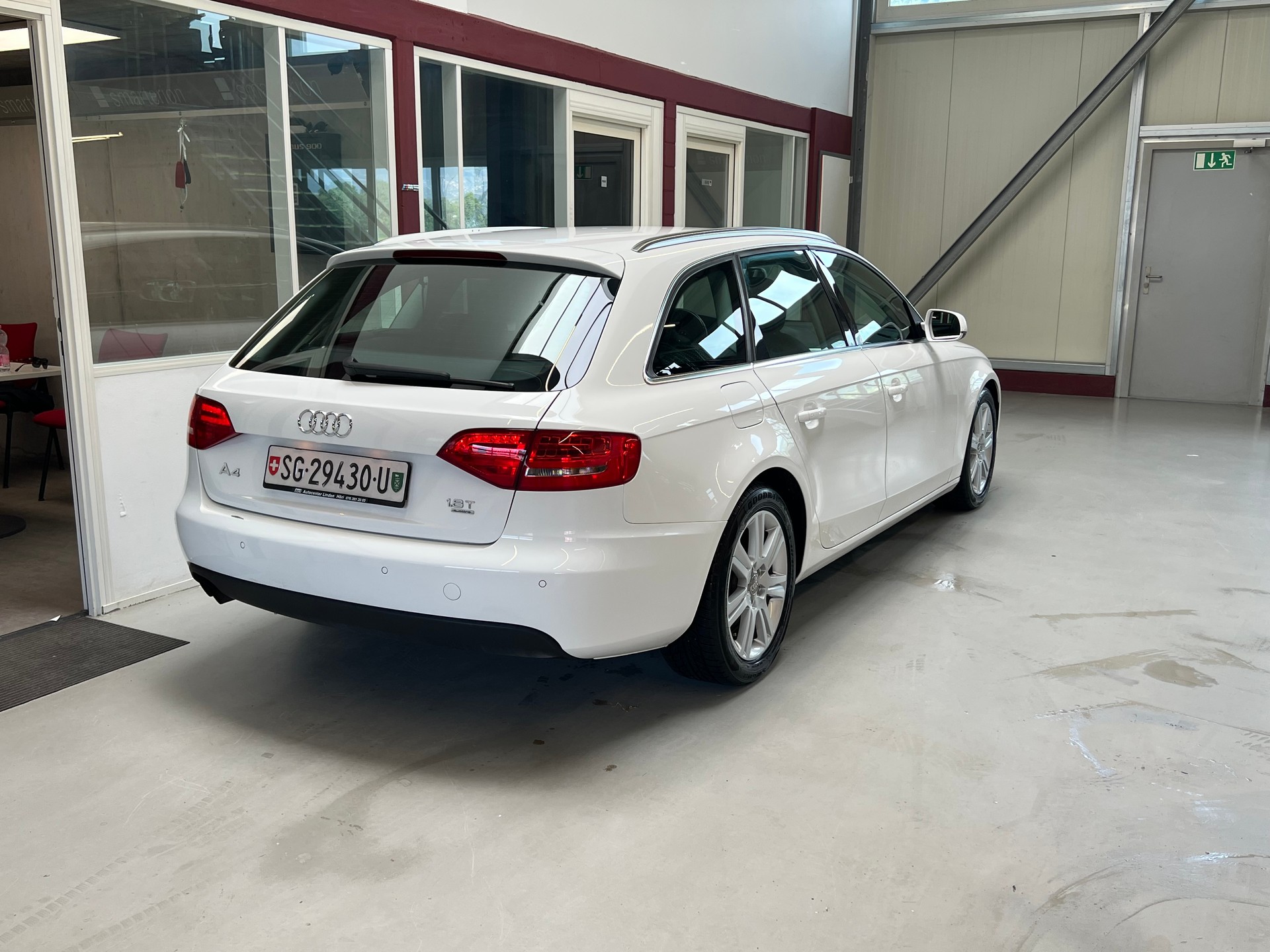 AUDI A4 Avant 1.8 TFSI quattro-image-7
