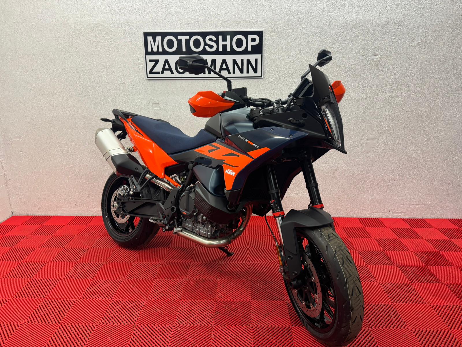 KTM 890 SMT-image-1