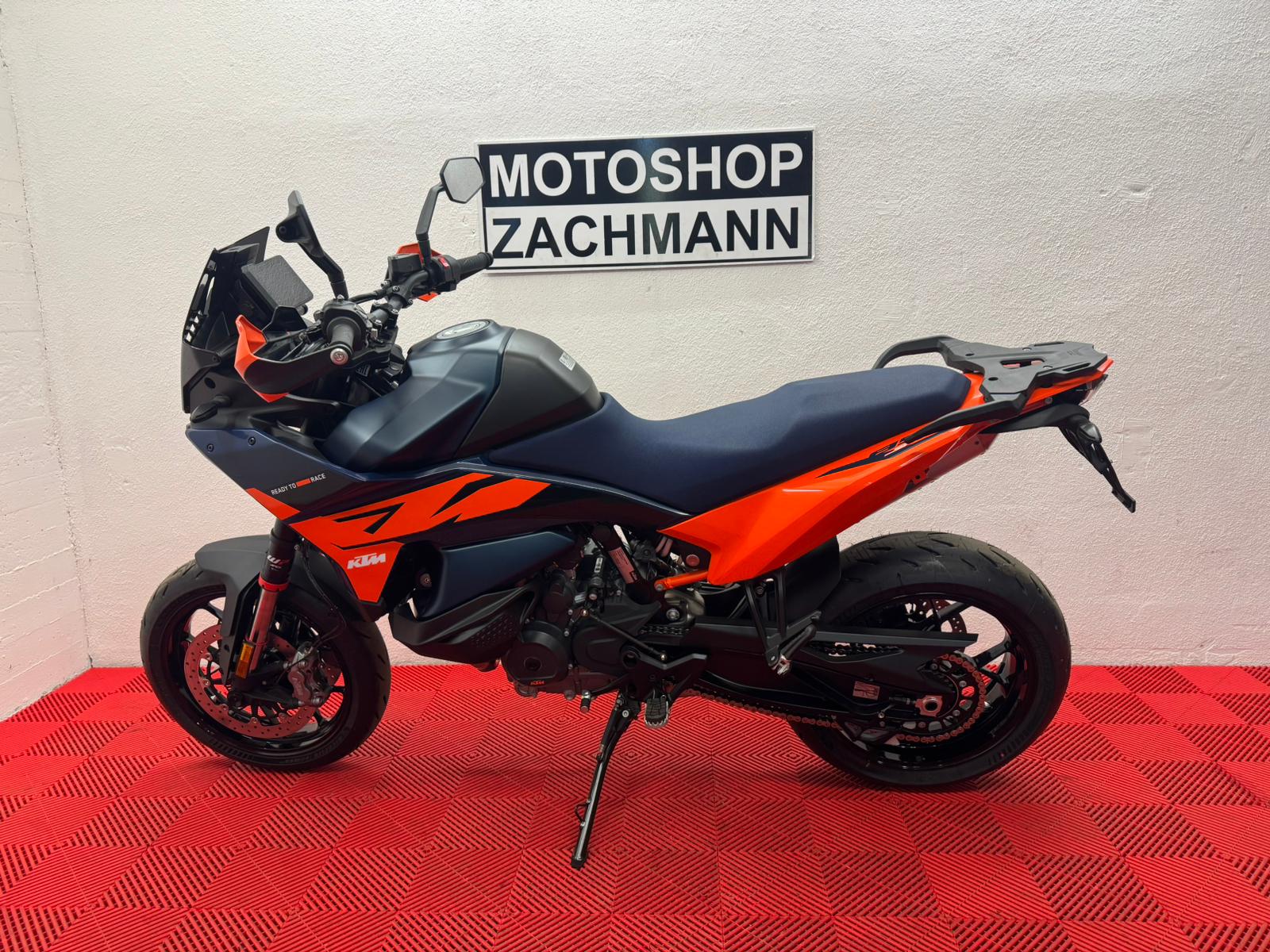 KTM 890 SMT-image-3