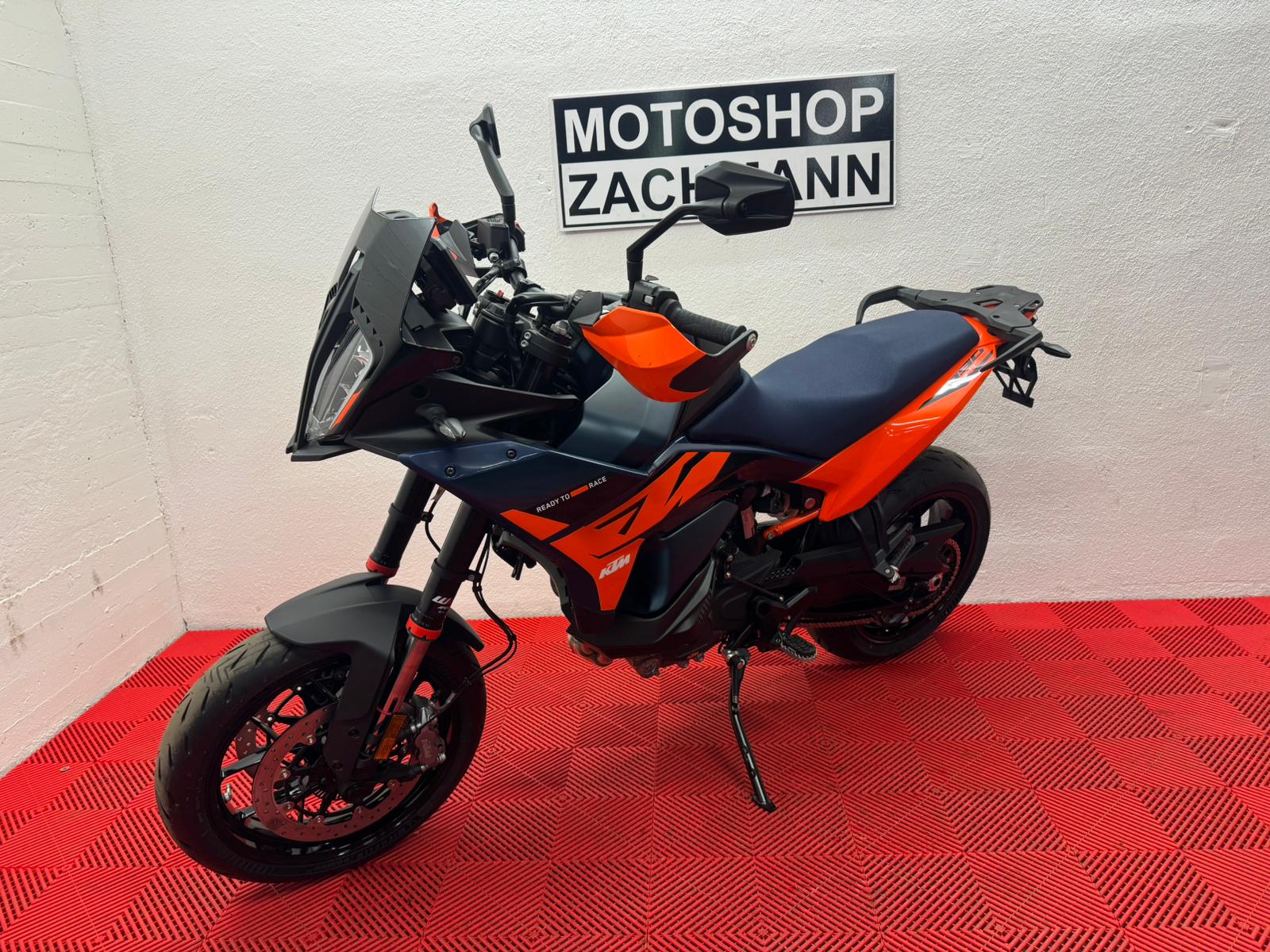 KTM 890 SMT-image-8