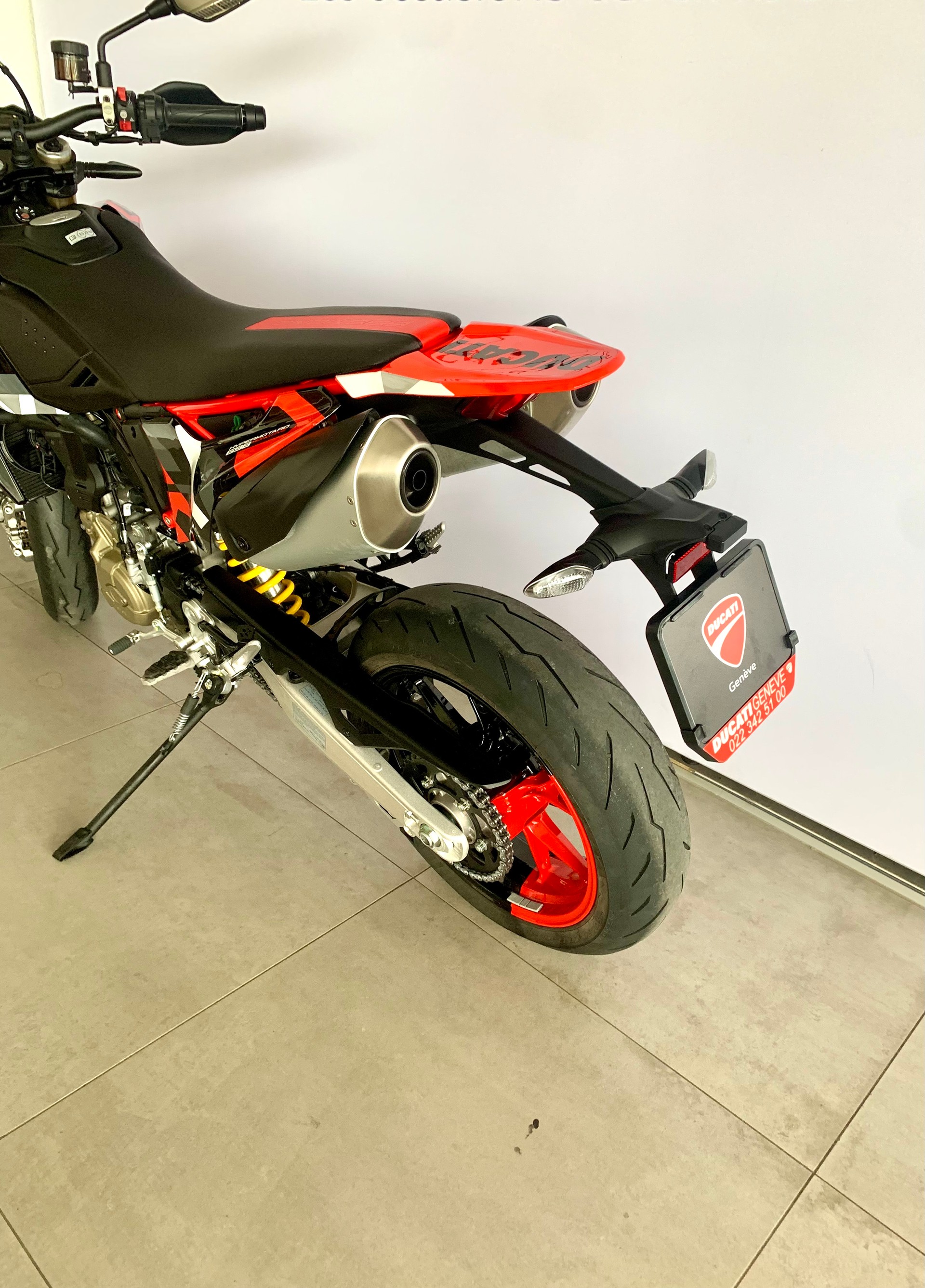 DUCATI Hypermotard 698 Mono RVE-image-8