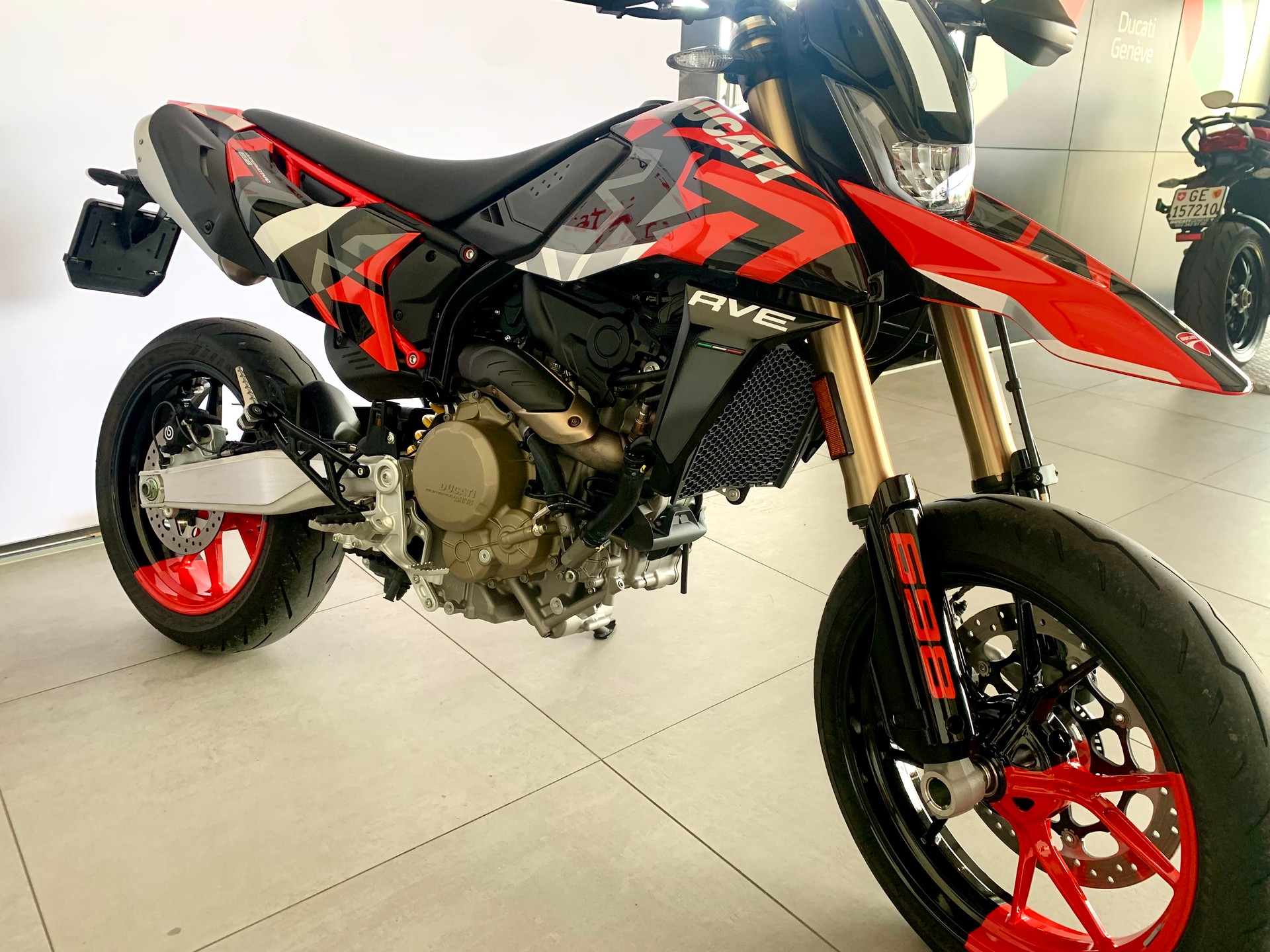 DUCATI Hypermotard 698 Mono RVE-image-5