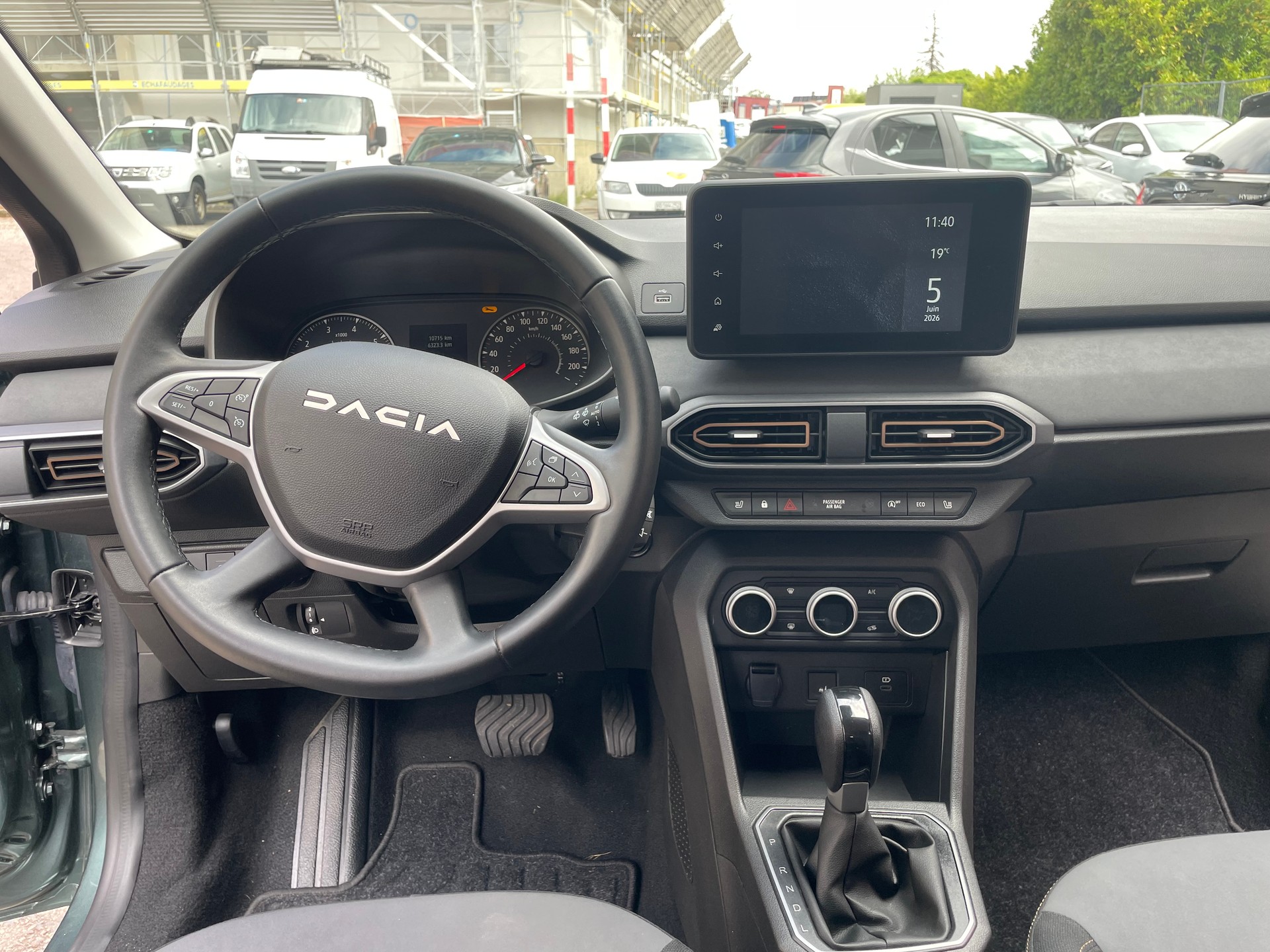 DACIA Sandero Stepway TCe 90 Extreme CVT-image-12