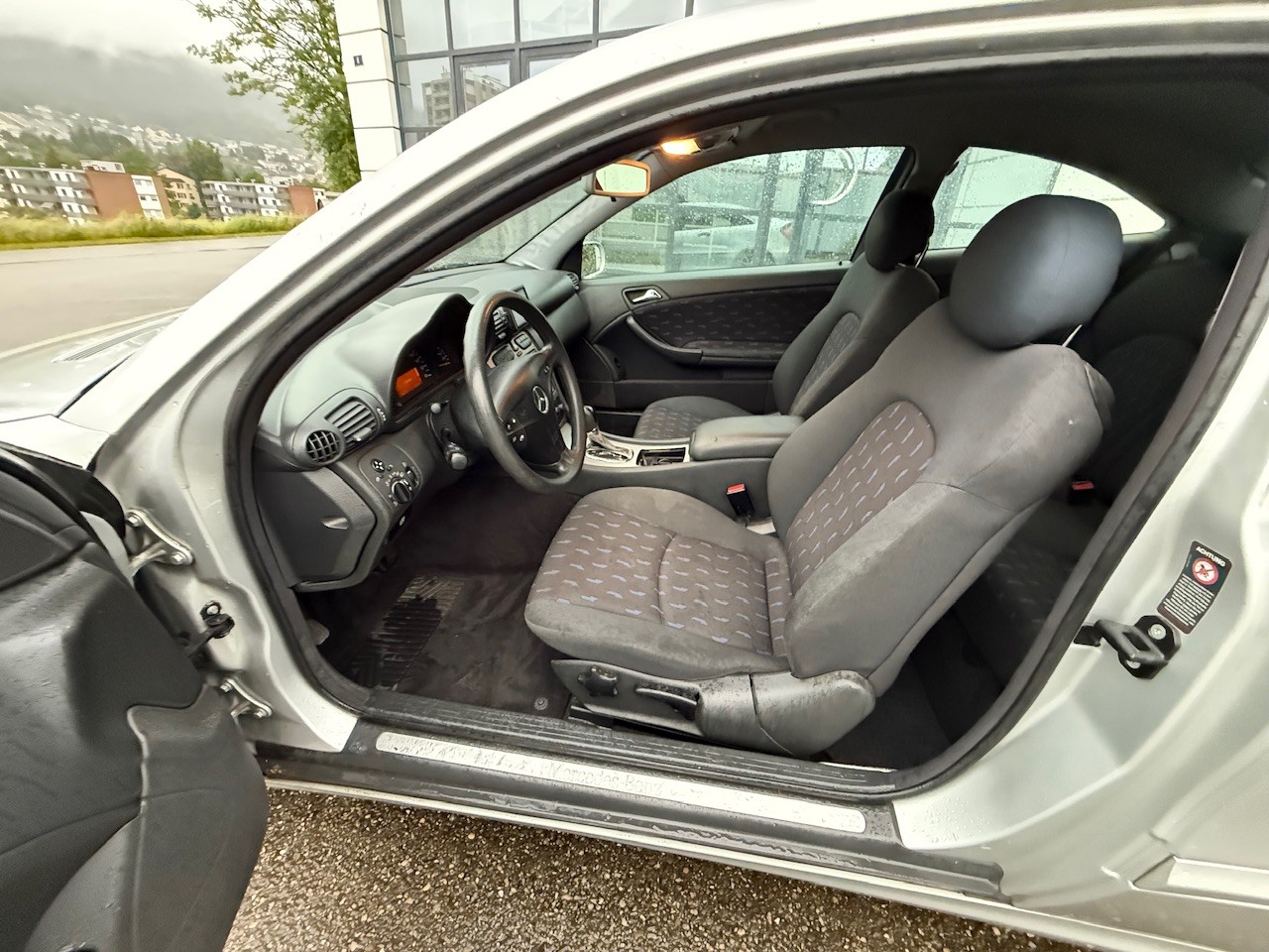 MERCEDES-BENZ C 220 CDI-image-10