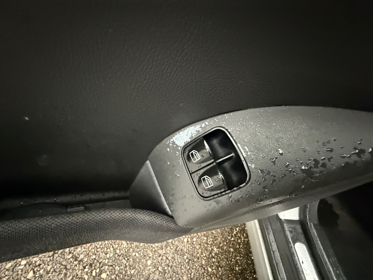 MERCEDES-BENZ C 220 CDI-image-11