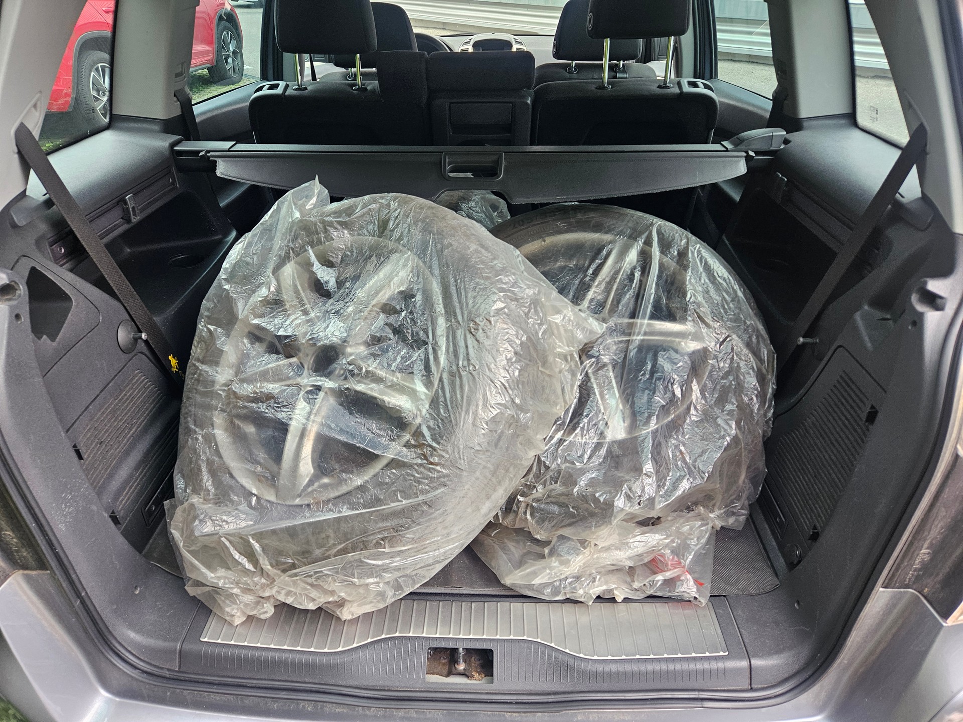 OPEL Zafira 2.2i 16V Cosmo-image-9