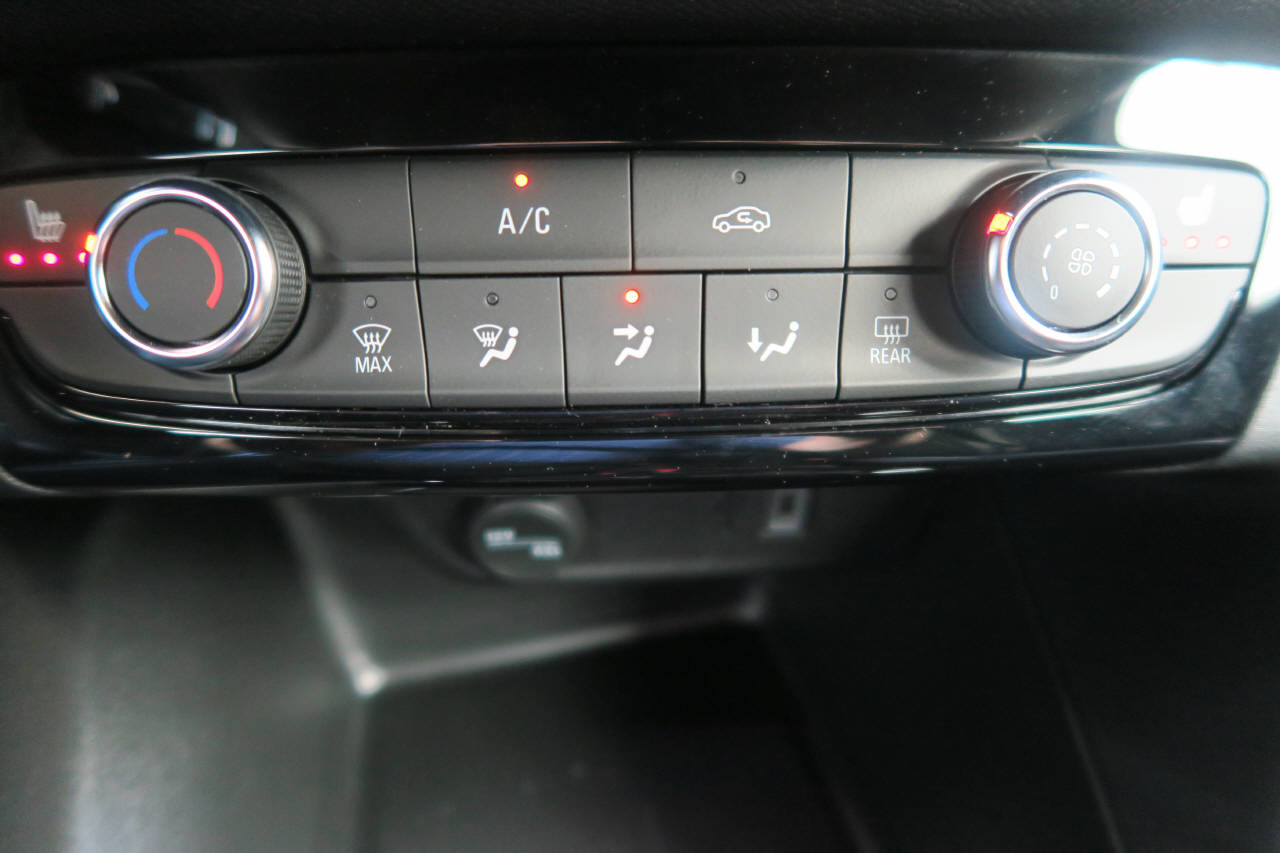 OPEL Corsa 1.2 T Hybrid Viva-image-13