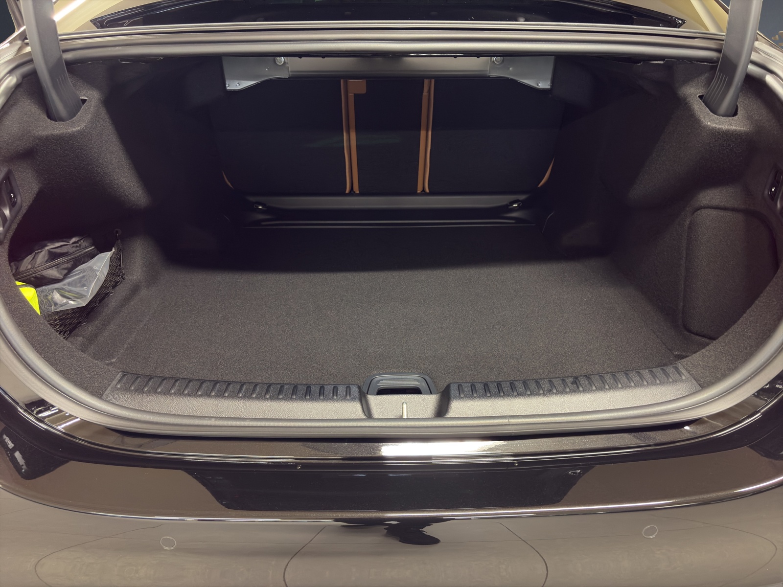 MERCEDES-BENZ E 220 d 4M Berline-image-13