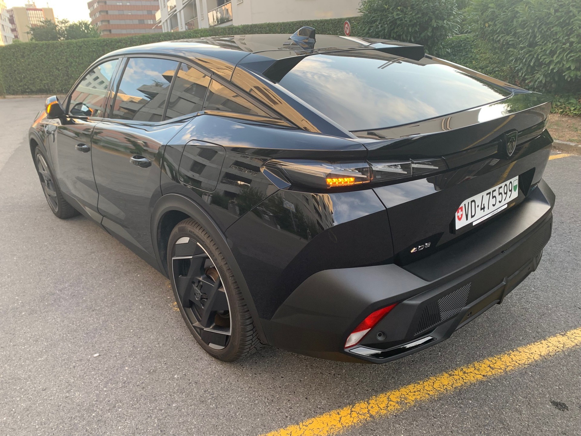 PEUGEOT 408 GT-image-5