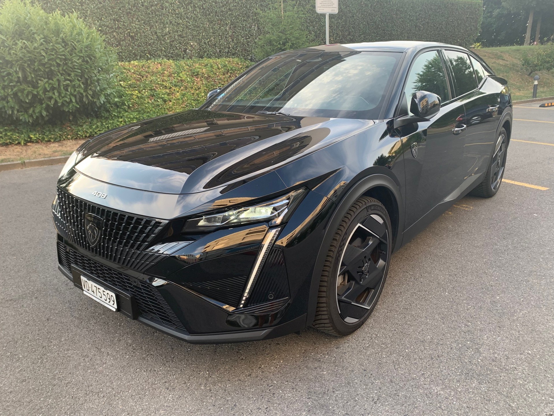PEUGEOT 408 GT-image-1
