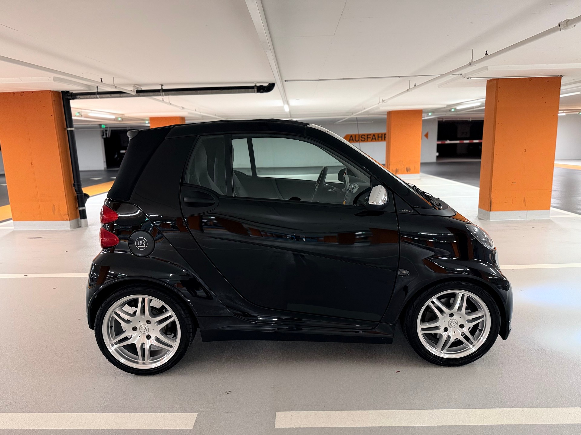 SMART fortwo Brabus Xclusive softouch-showroom-element-3