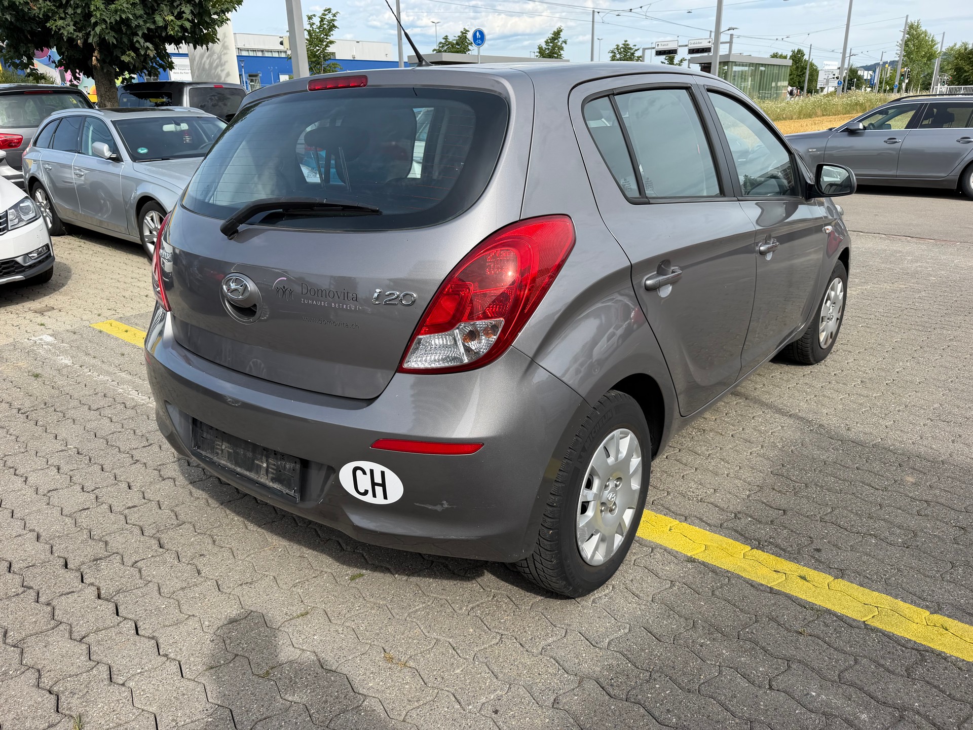 HYUNDAI i20 1.2 Comfort-showroom-element-3