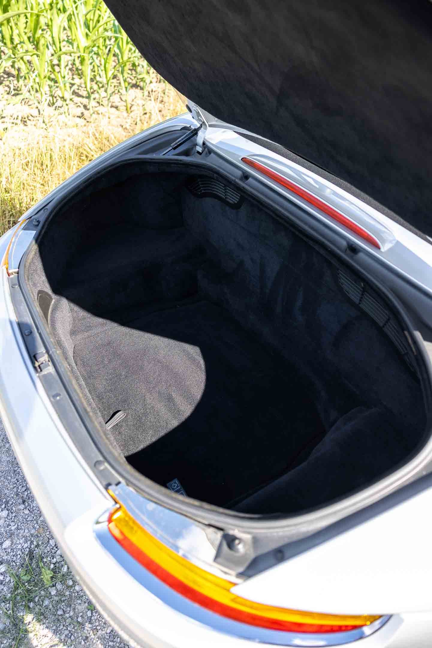 BMW Z8 Roadster-image-10
