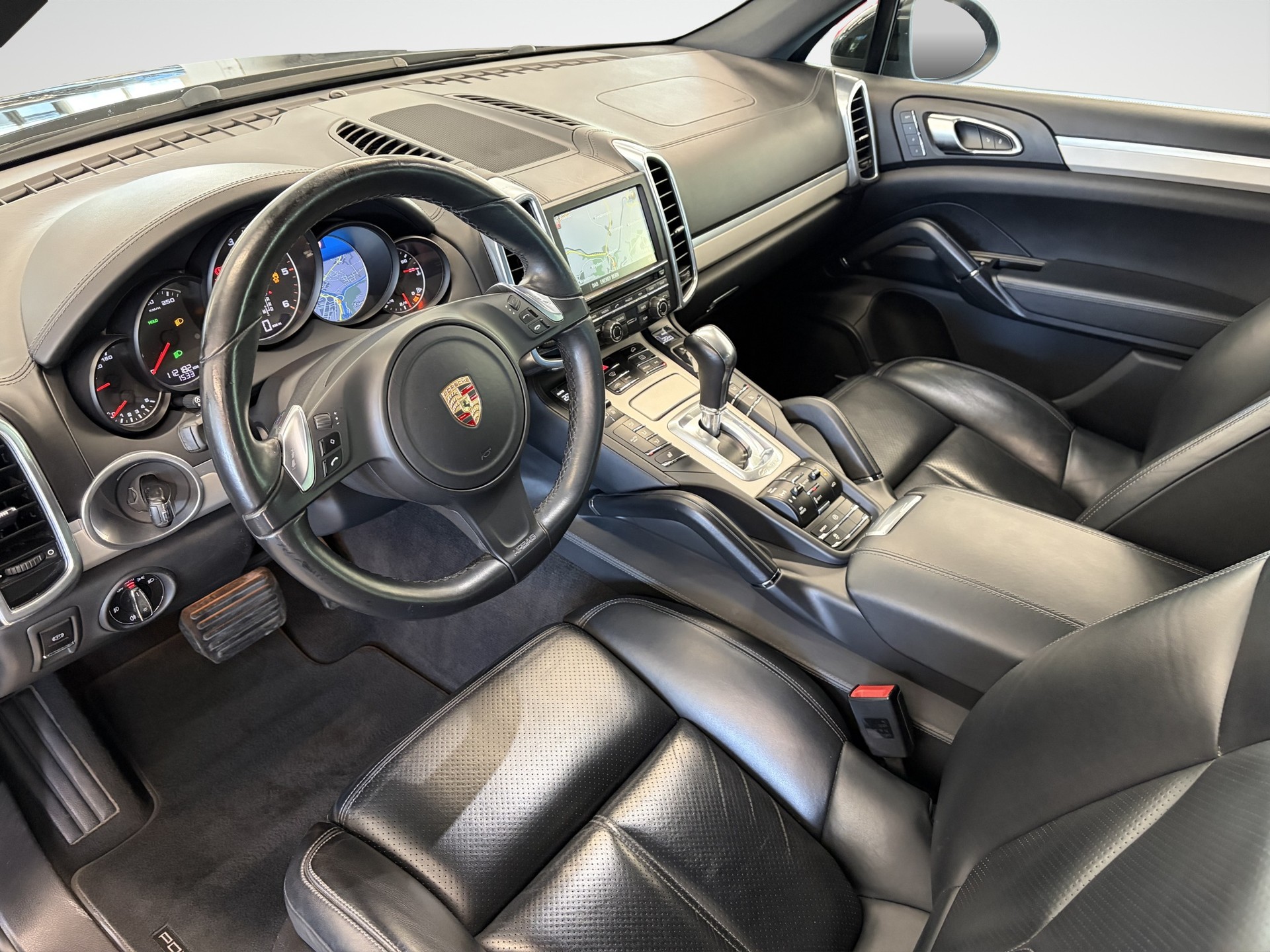PORSCHE Cayenne Diesel-image-8