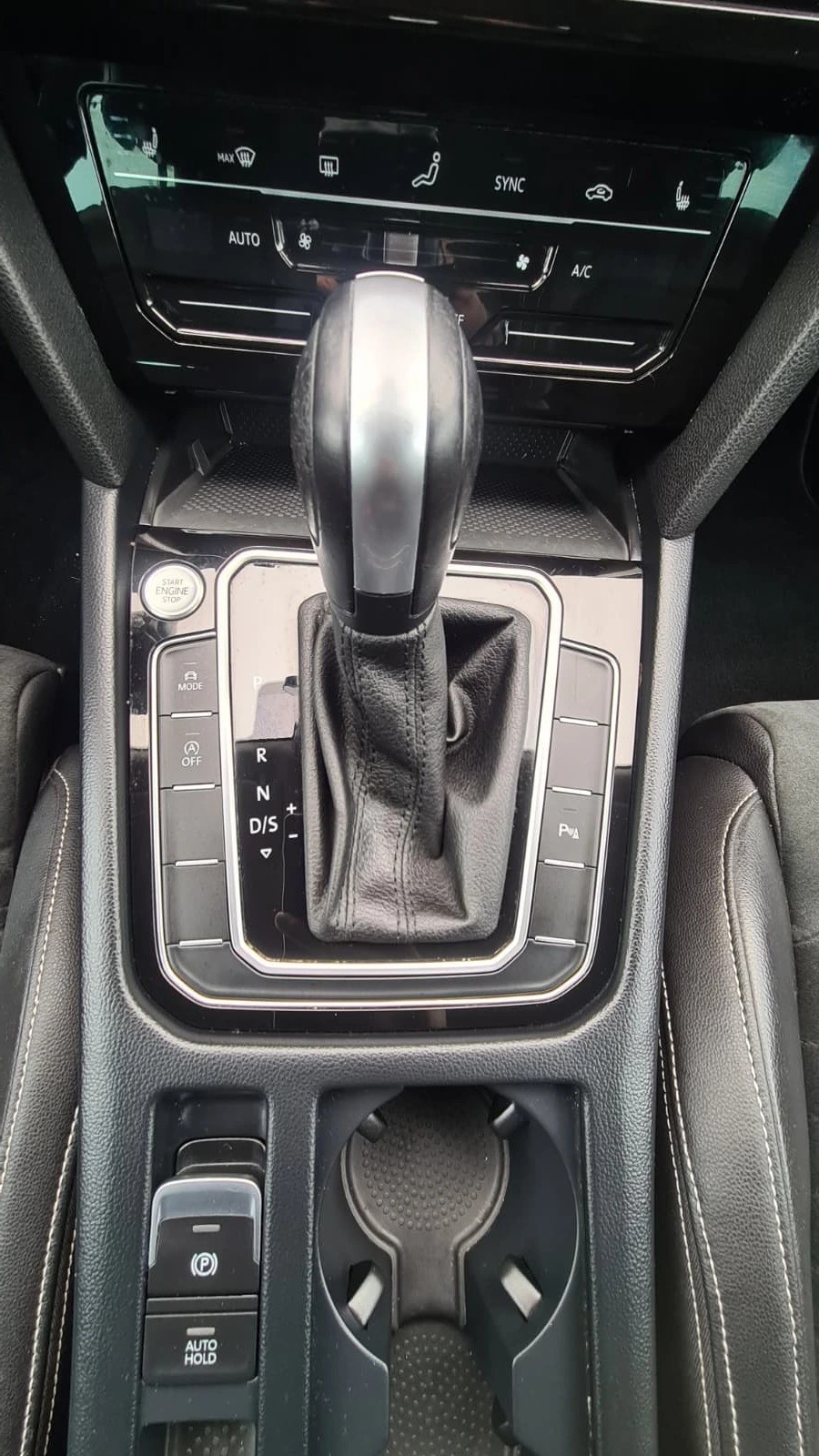 VW Passat 2.0 TDI BMT Business DSG ** Alcantara-Leder ** Gr-Navi ** RF-Kamera ** Abstandsregelsysteme ** Sitzheizung ** Ab MFK **-image-11