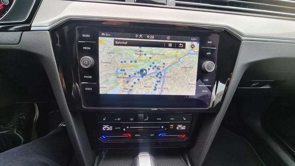 VW Passat 2.0 TDI BMT Business DSG ** Alcantara-Leder ** Gr-Navi ** RF-Kamera ** Abstandsregelsysteme ** Sitzheizung ** Ab MFK **-image-9