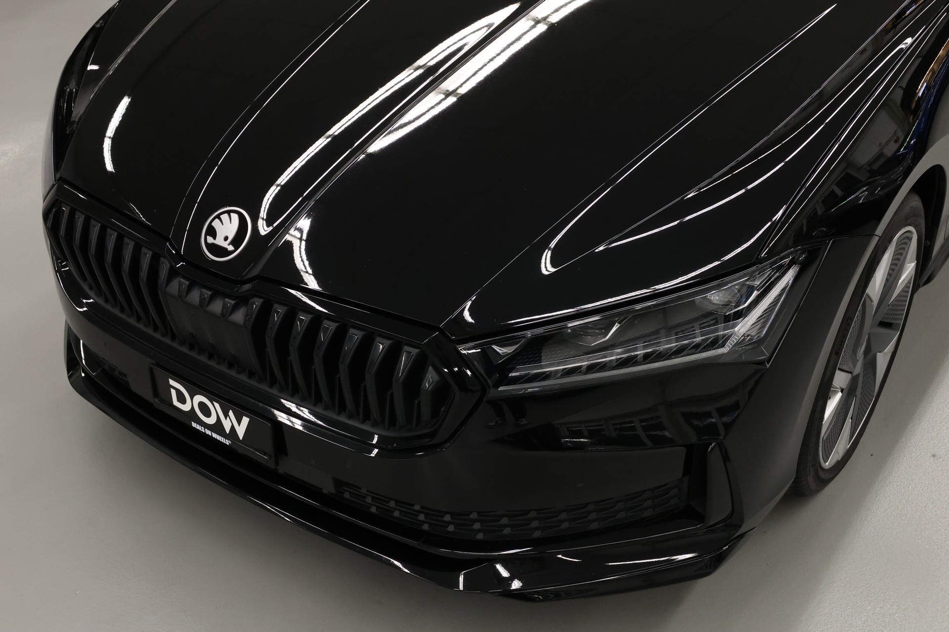SKODA Superb Combi 2.0 TDI Sportline 4x4 DSG-image-5