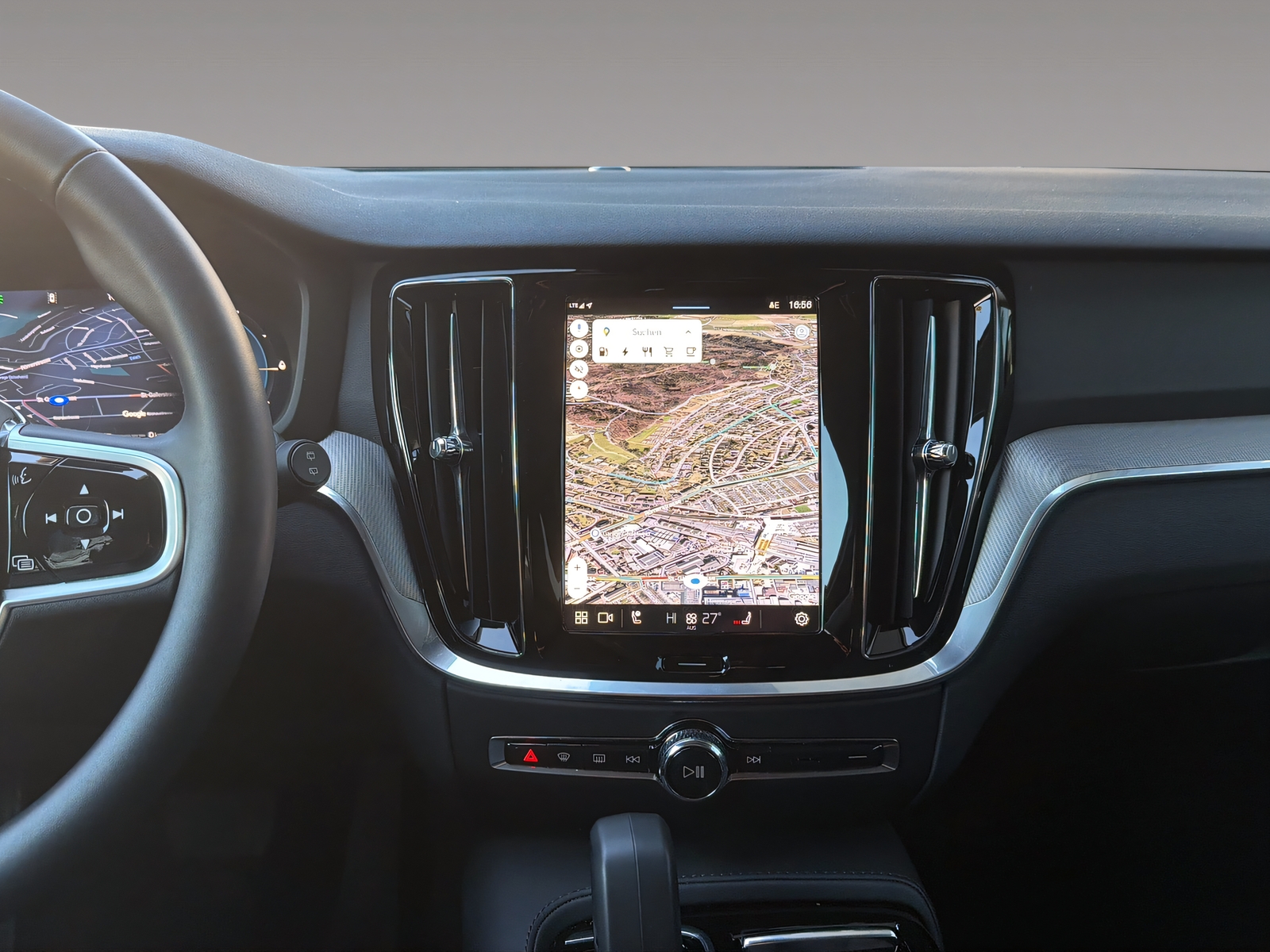 VOLVO V60 2.0 T6 TE Plus Dark eAWD-image-13