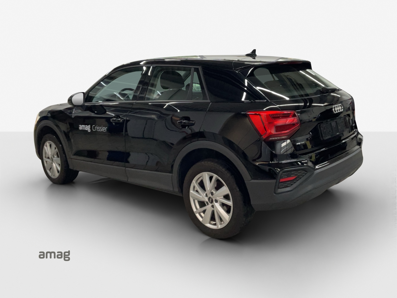 AUDI Q2 40 TFSI Attraction quattro S-tronic-showroom-element-2