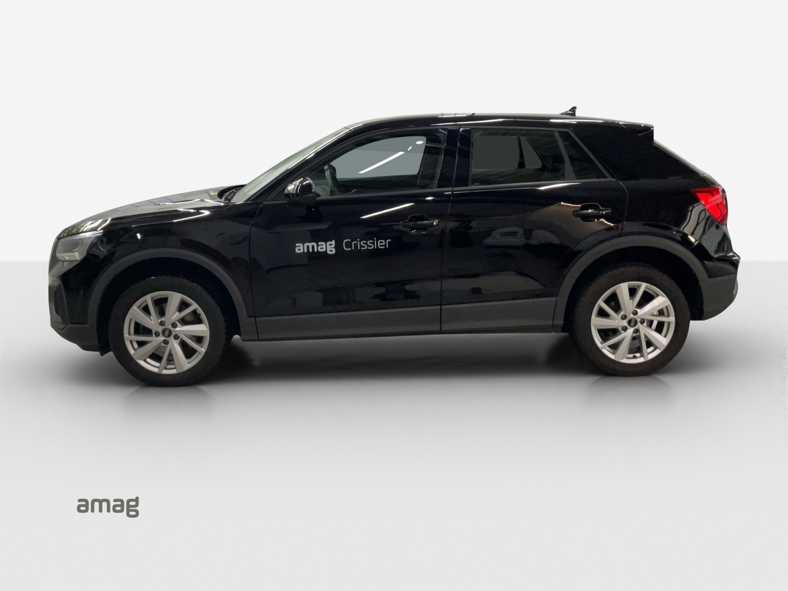 AUDI Q2 40 TFSI Attraction quattro S-tronic-showroom-element-1