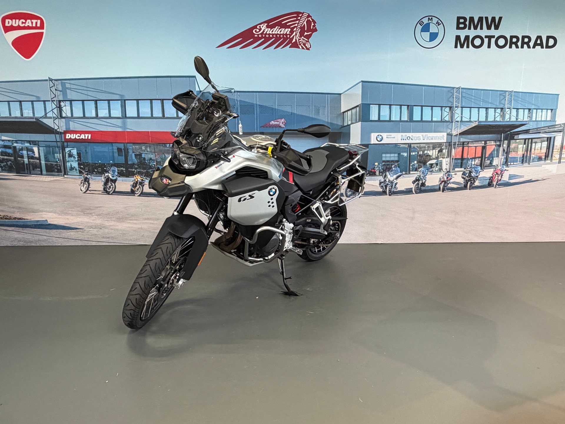 BMW F 900 GS Adventure-image-2