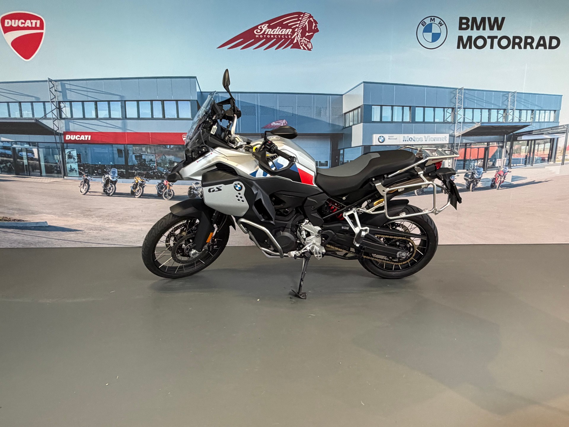 BMW F 900 GS Adventure-image-3