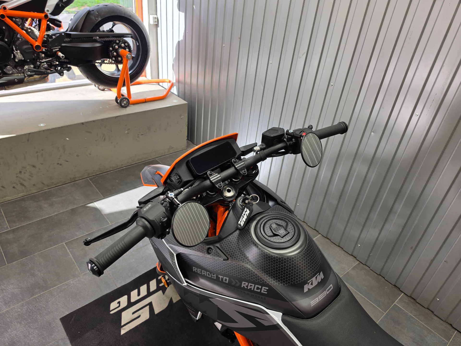 KTM 390 SMC R-image-5