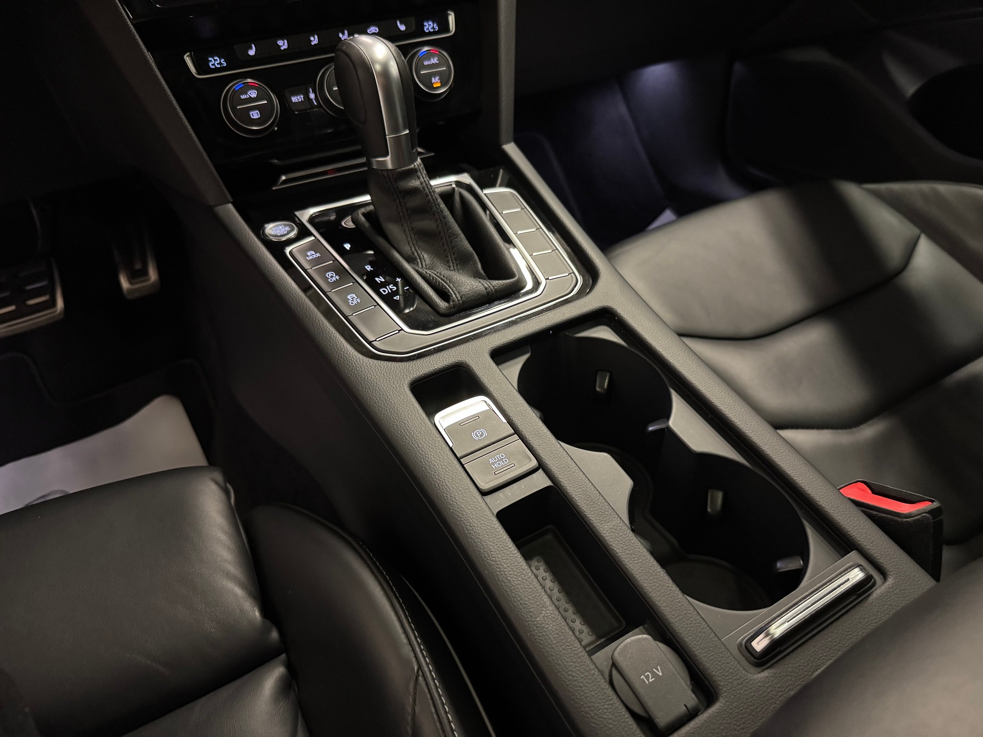 VW Arteon 2.0 TSI BMT Elegance 4Motion DSG-image-27