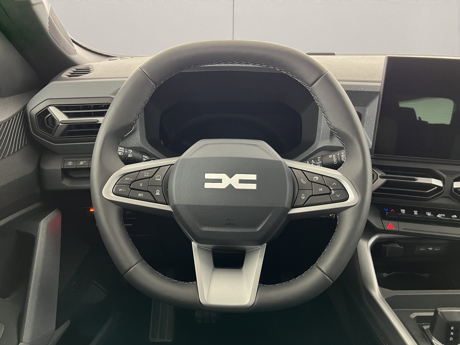 DACIA Bigster 1.2 Hybrid Journey 4WD-image-9