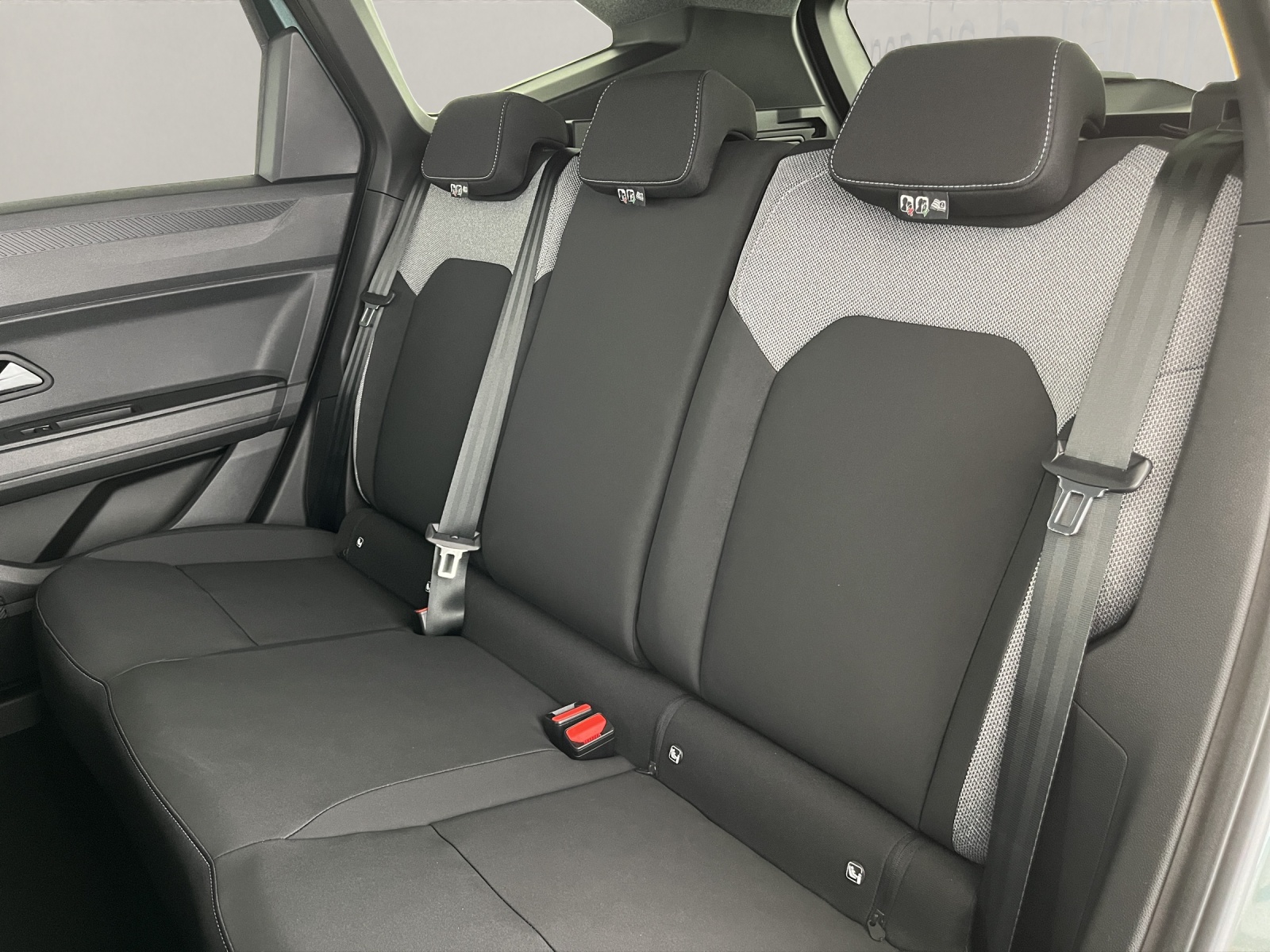 DACIA Bigster 1.2 Hybrid Journey 4WD-image-16
