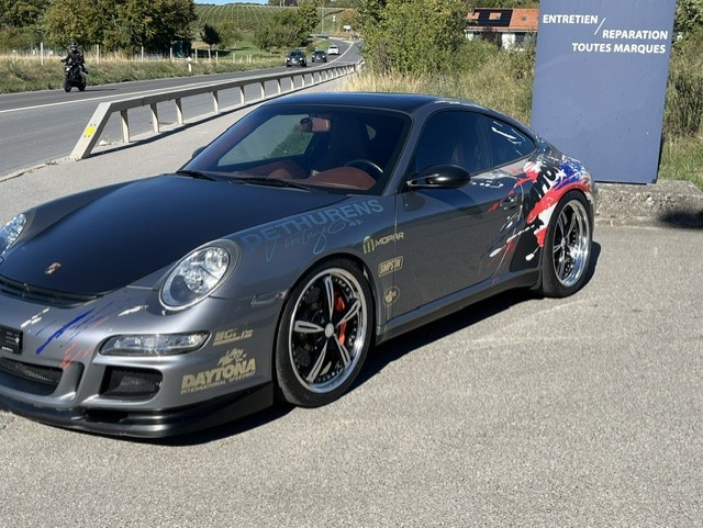 PORSCHE 911 Carrera S-image-3
