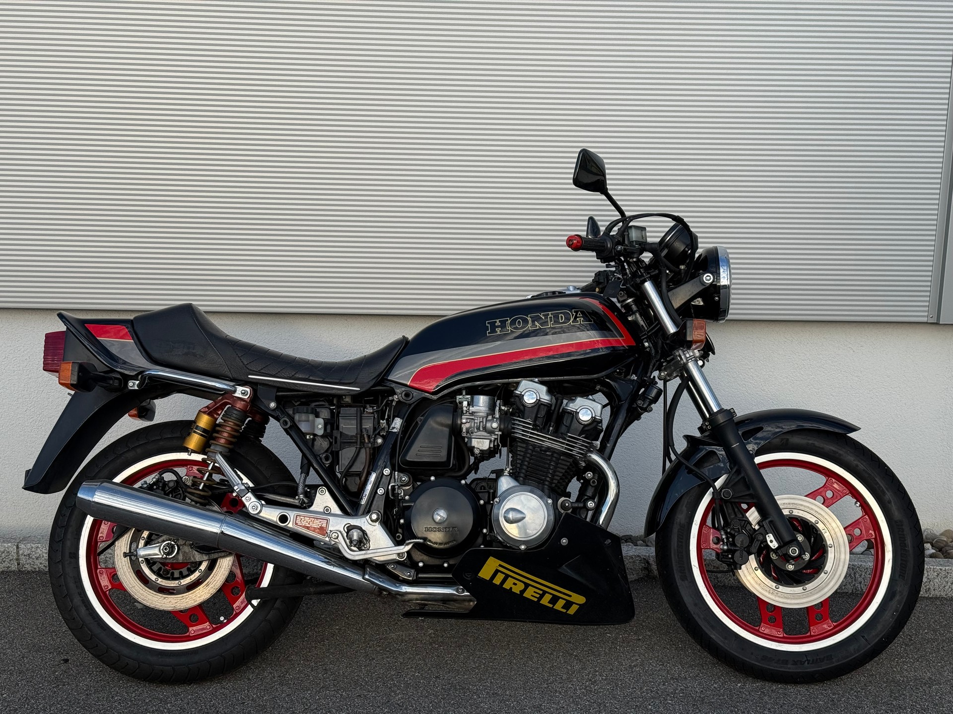 HONDA CB 900 F-image-0