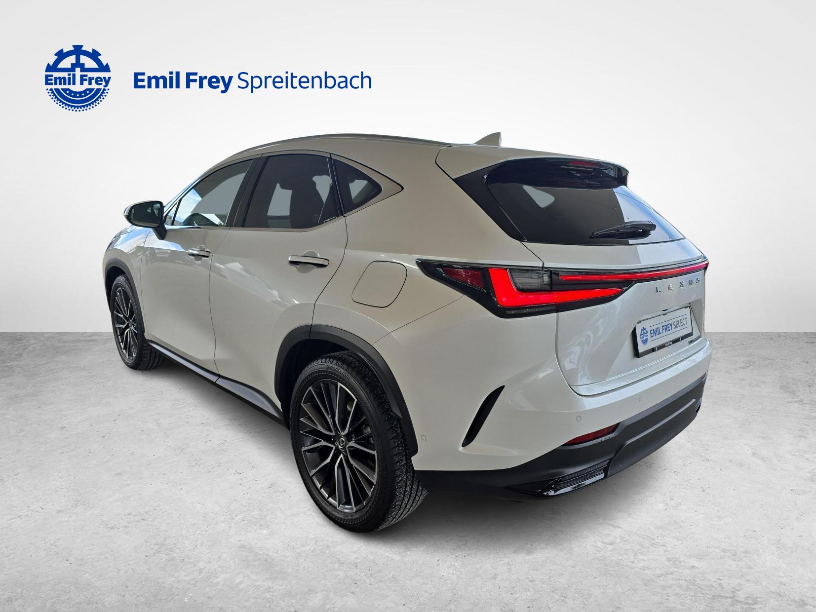 LEXUS NX 450h+ Excellence-showroom-element-3